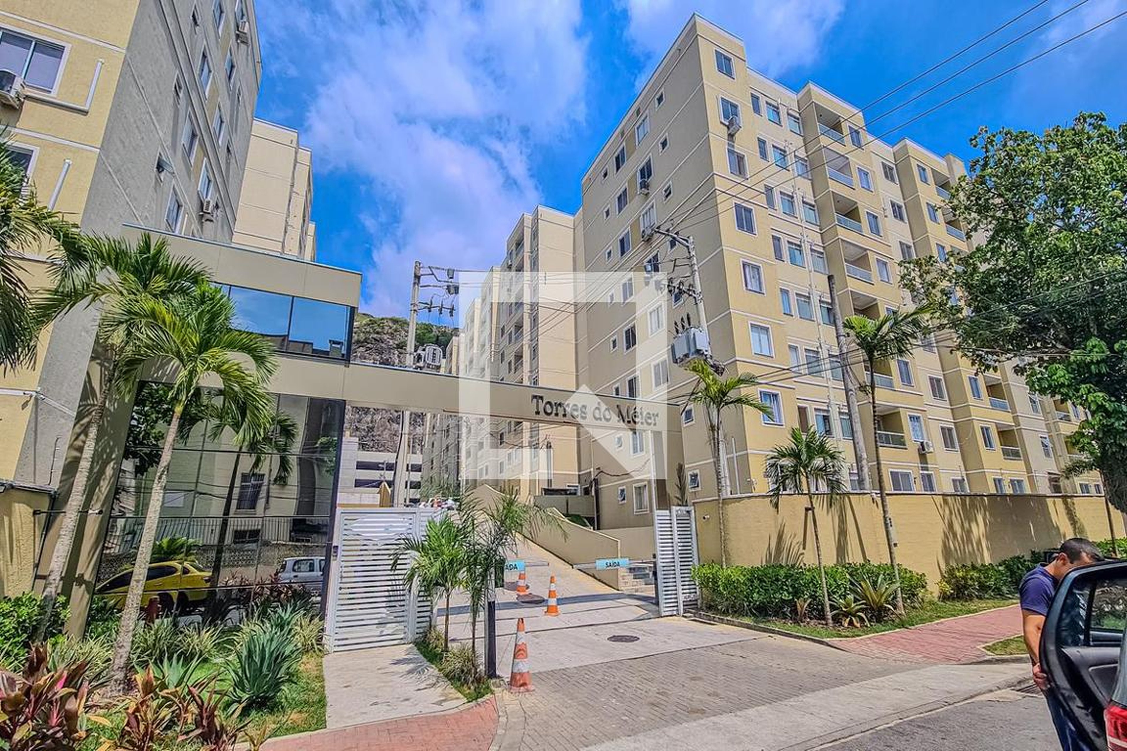 Fachada do Condomínio Residencial Torres do Méier