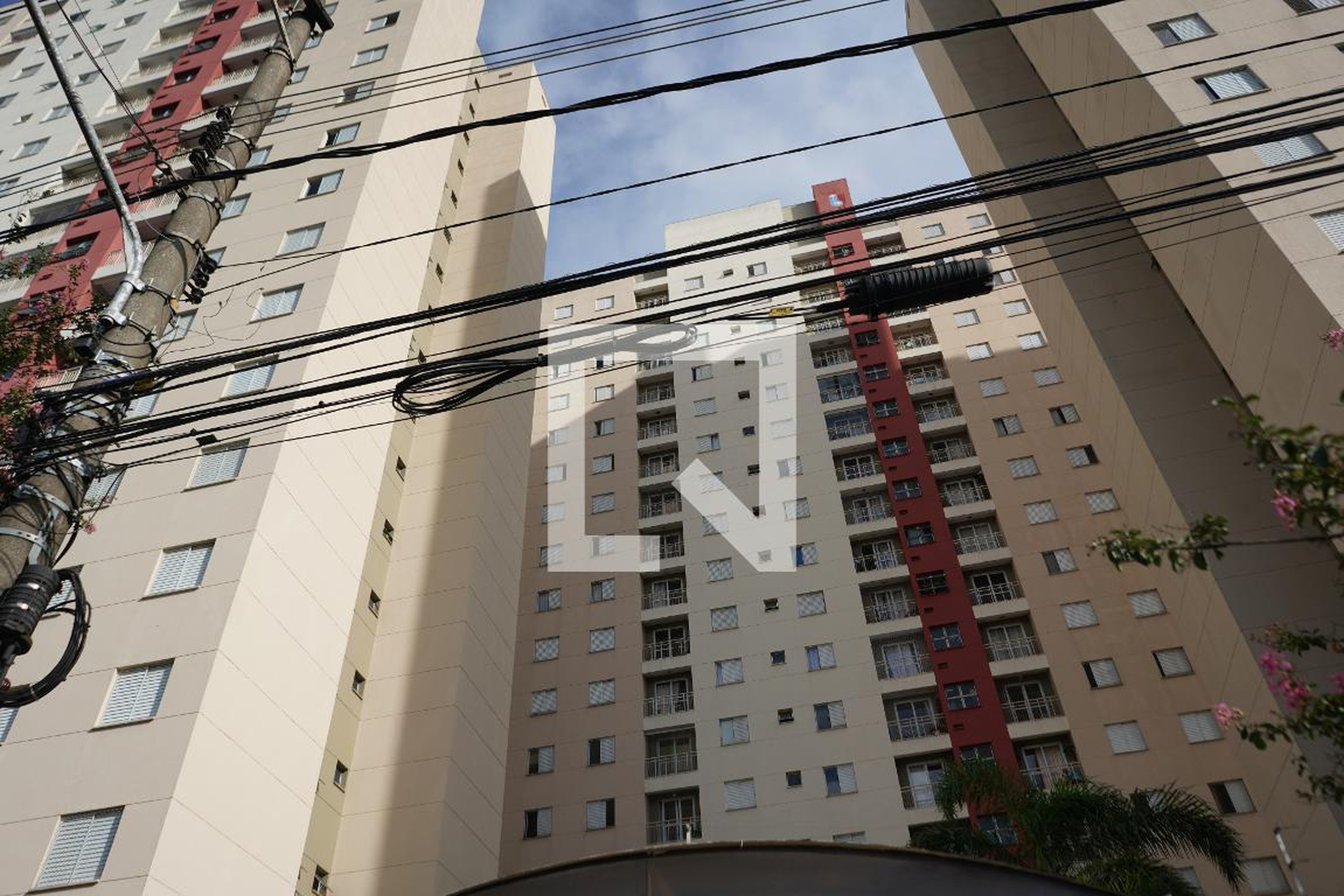 Fachada Condomínio em Rua Ipanema, 63