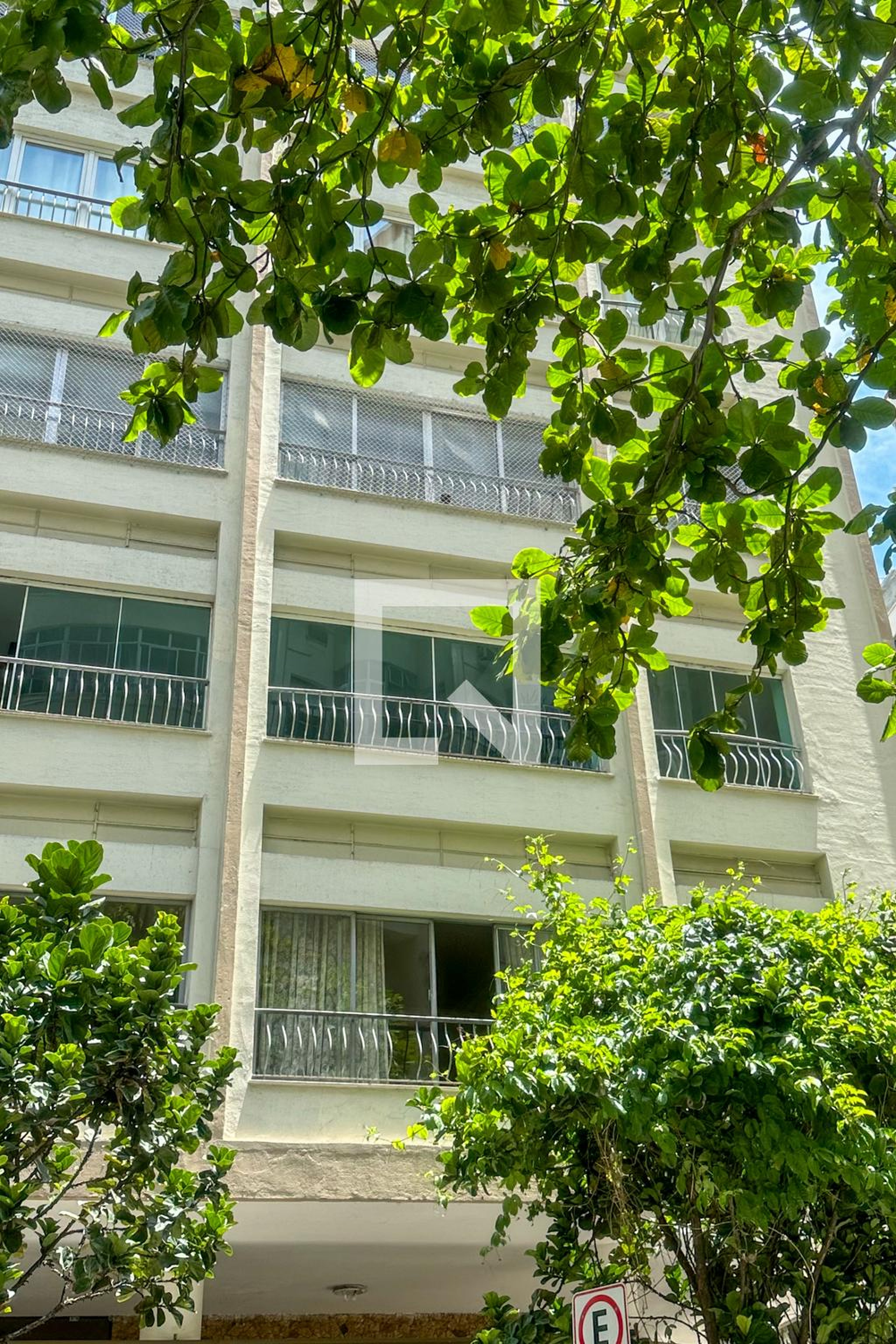 Fachada Condomínio em Rua Bolívar, 23