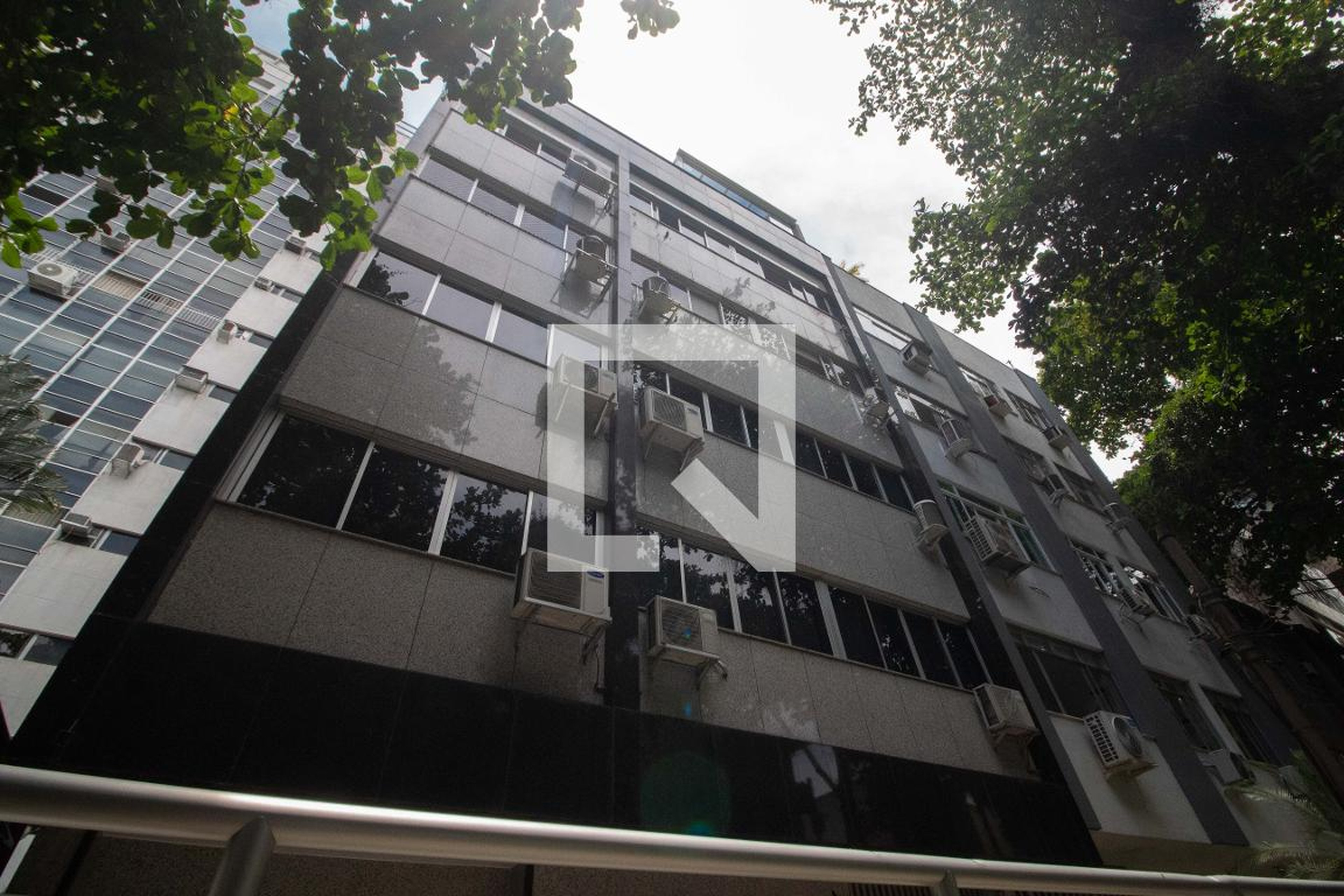 Fachada Condomínio em Rua Cupertino Durão, 115