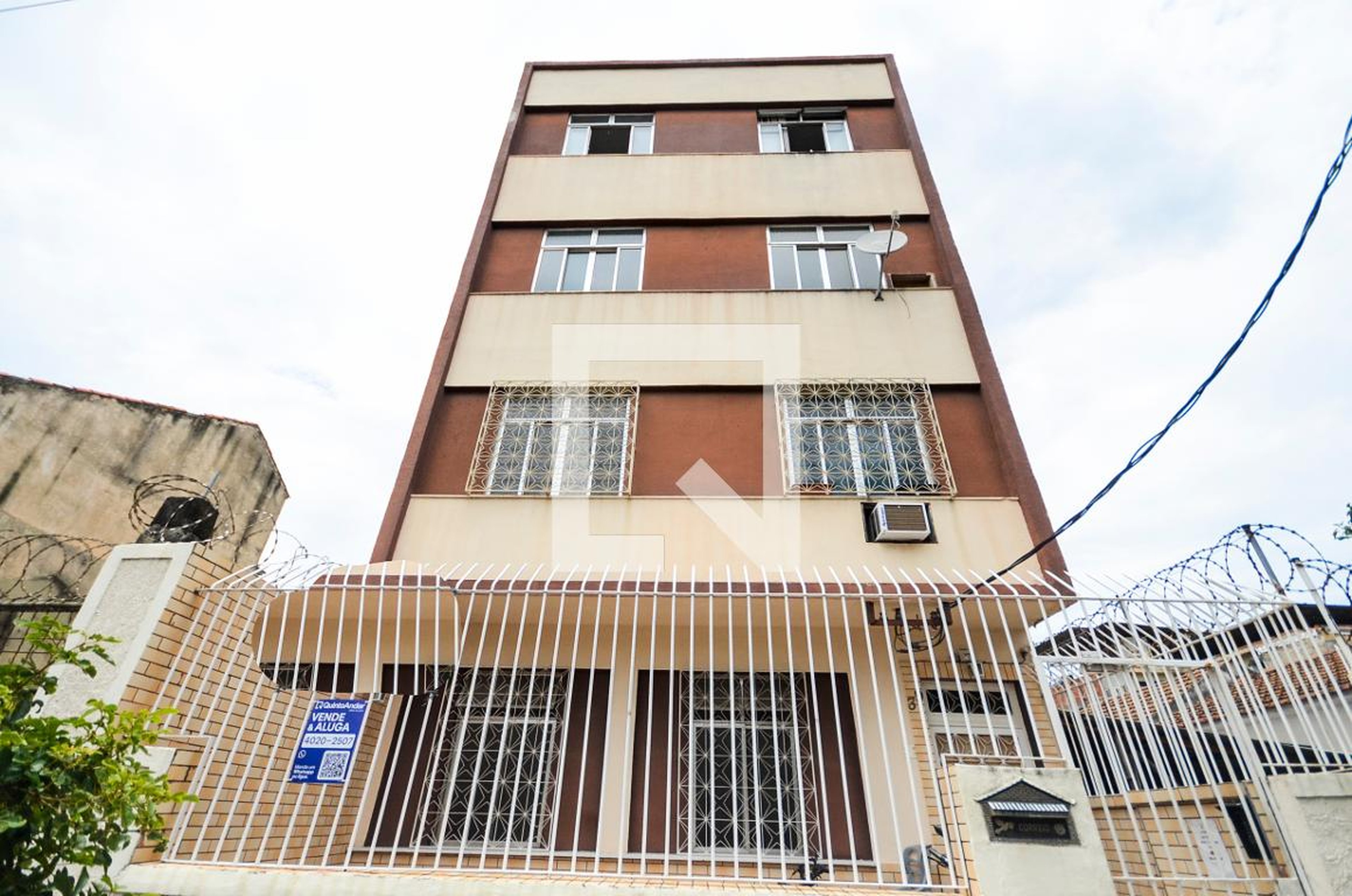 Fachada Condomínio Esm Bandeira