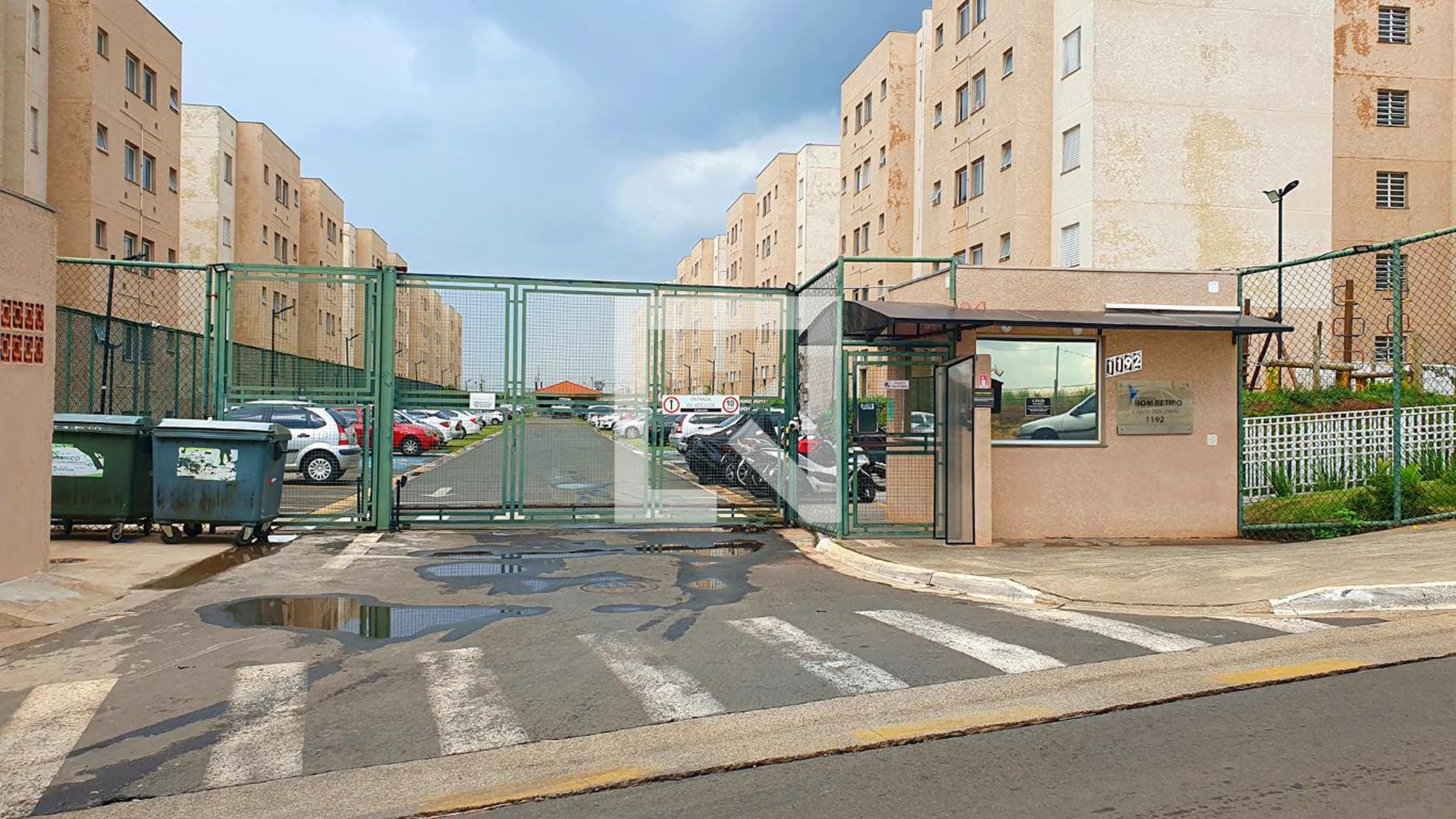 Fachada do Condomínio Condomínio Canto dos Sabias