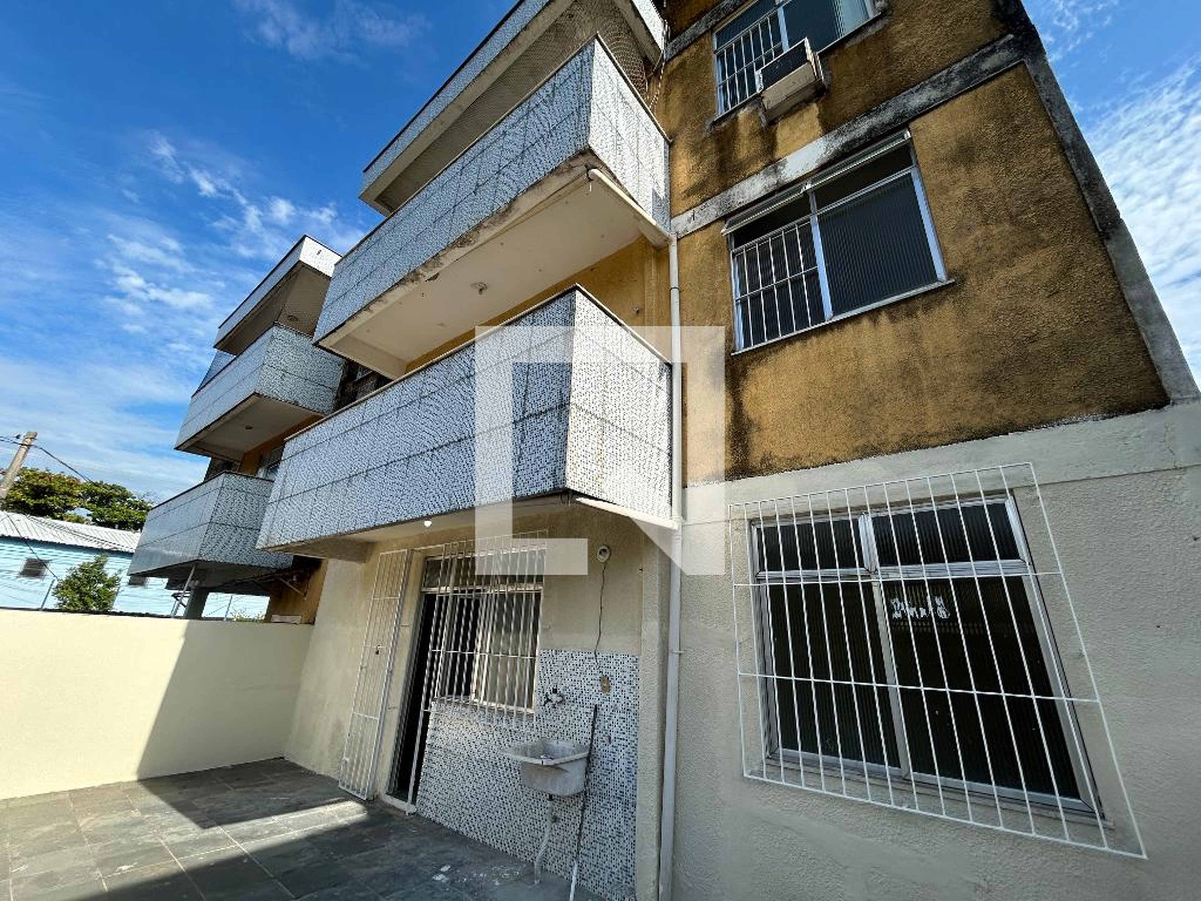 Fachada Condomínio em Rua Mogurari, 420