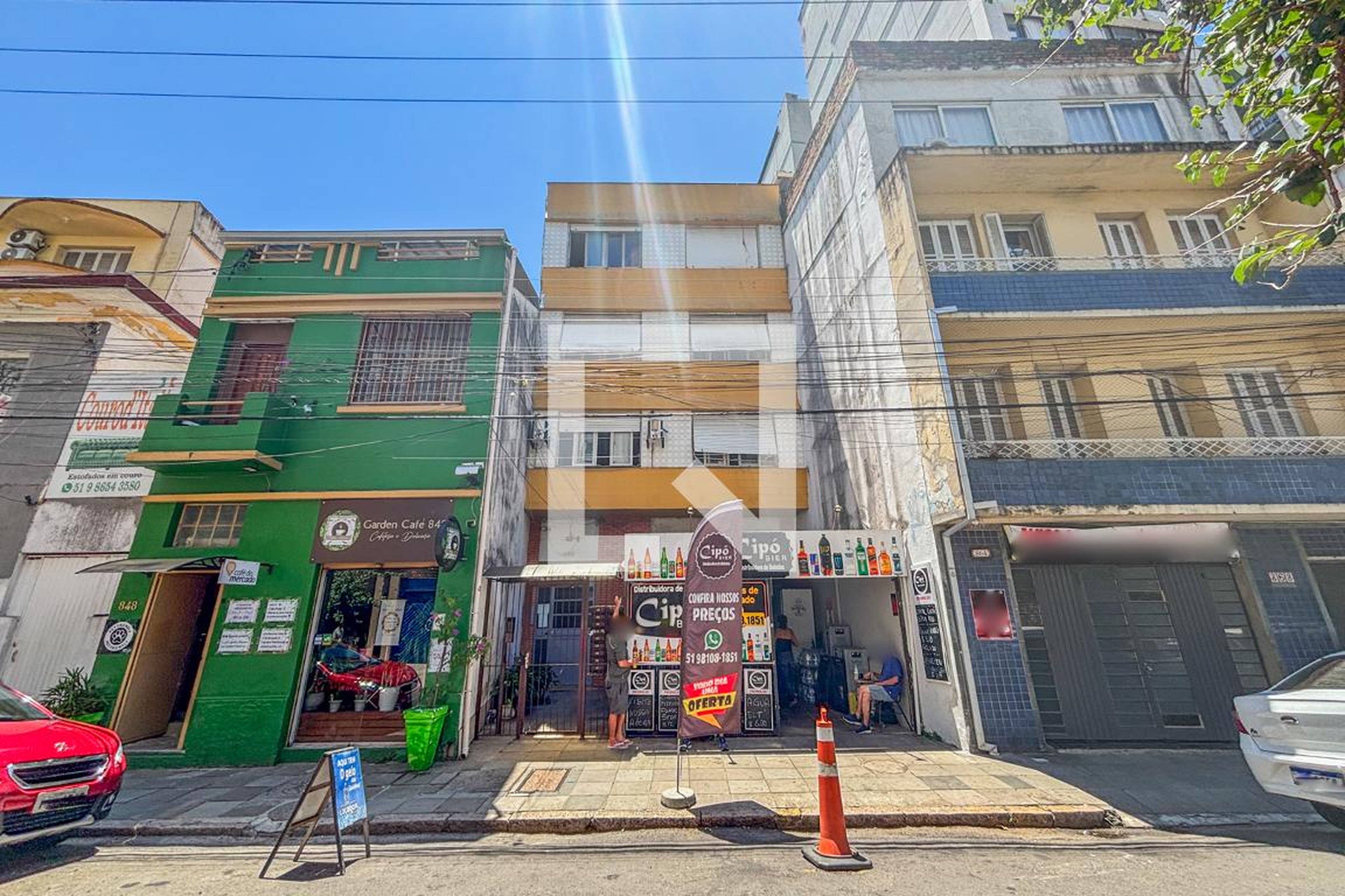 Fachada Condomínio em Rua Demétrio Ribeiro, 860