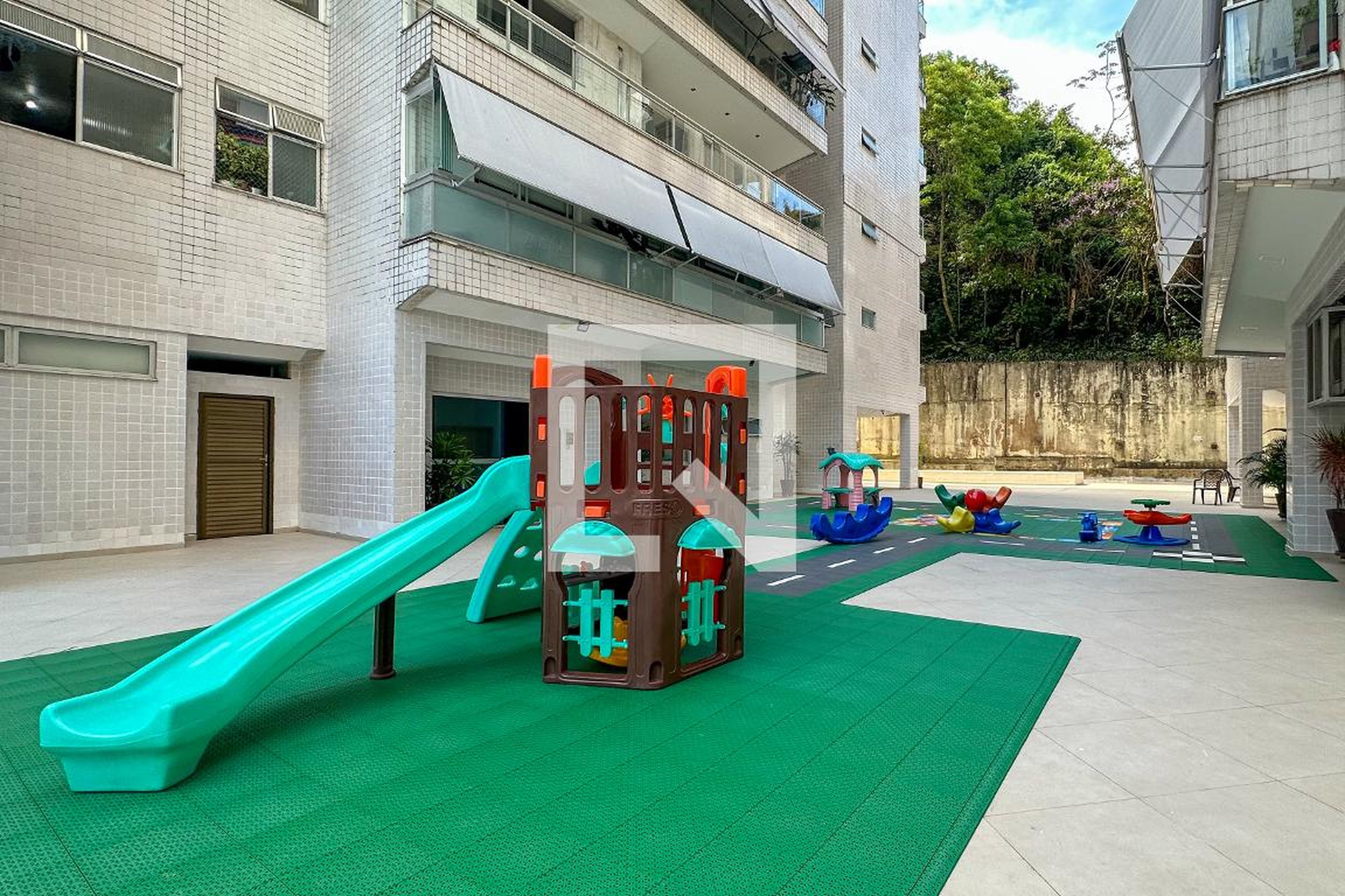 Playground - Alto Leblon