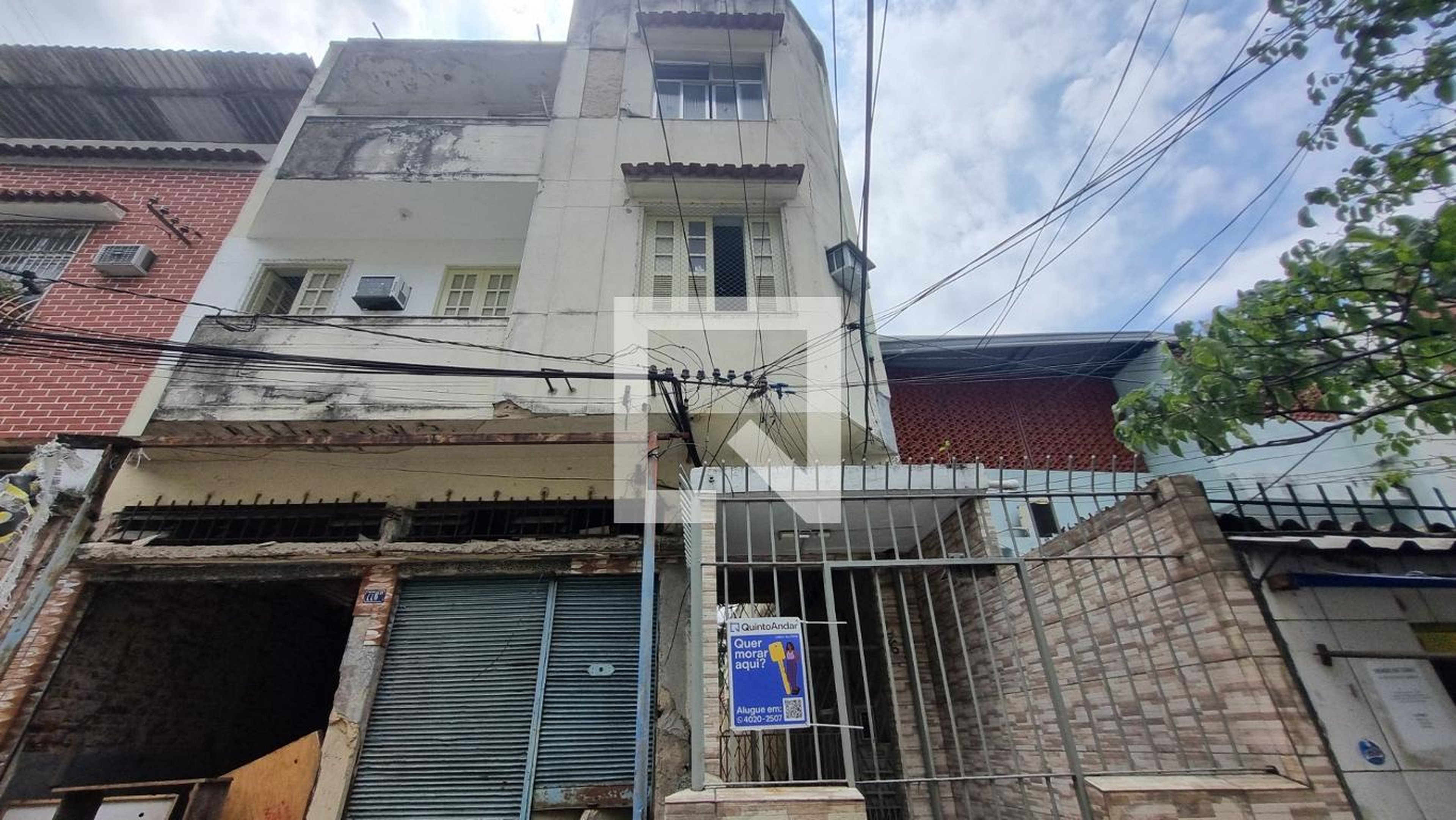 Fachada Condomínio em Rua Leopoldo, 776