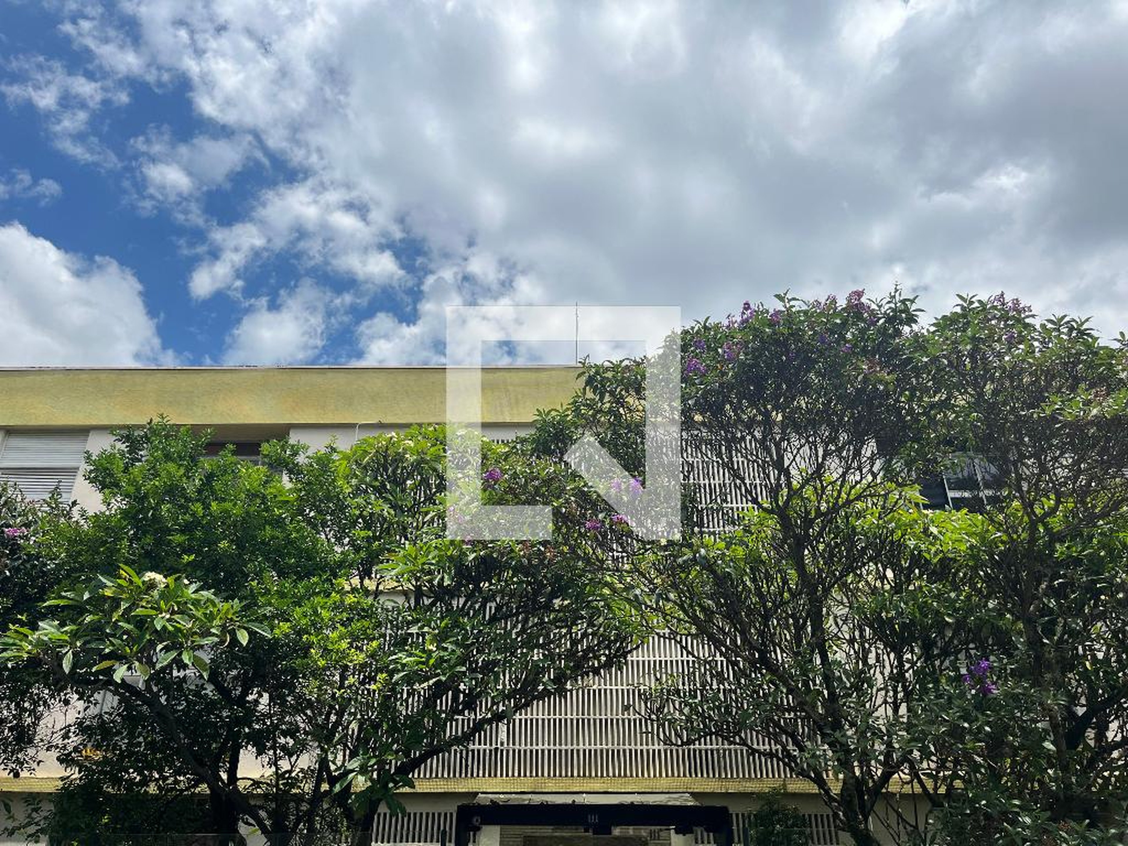 Fachada Condomínio em Rua Theodor Herzi, 150