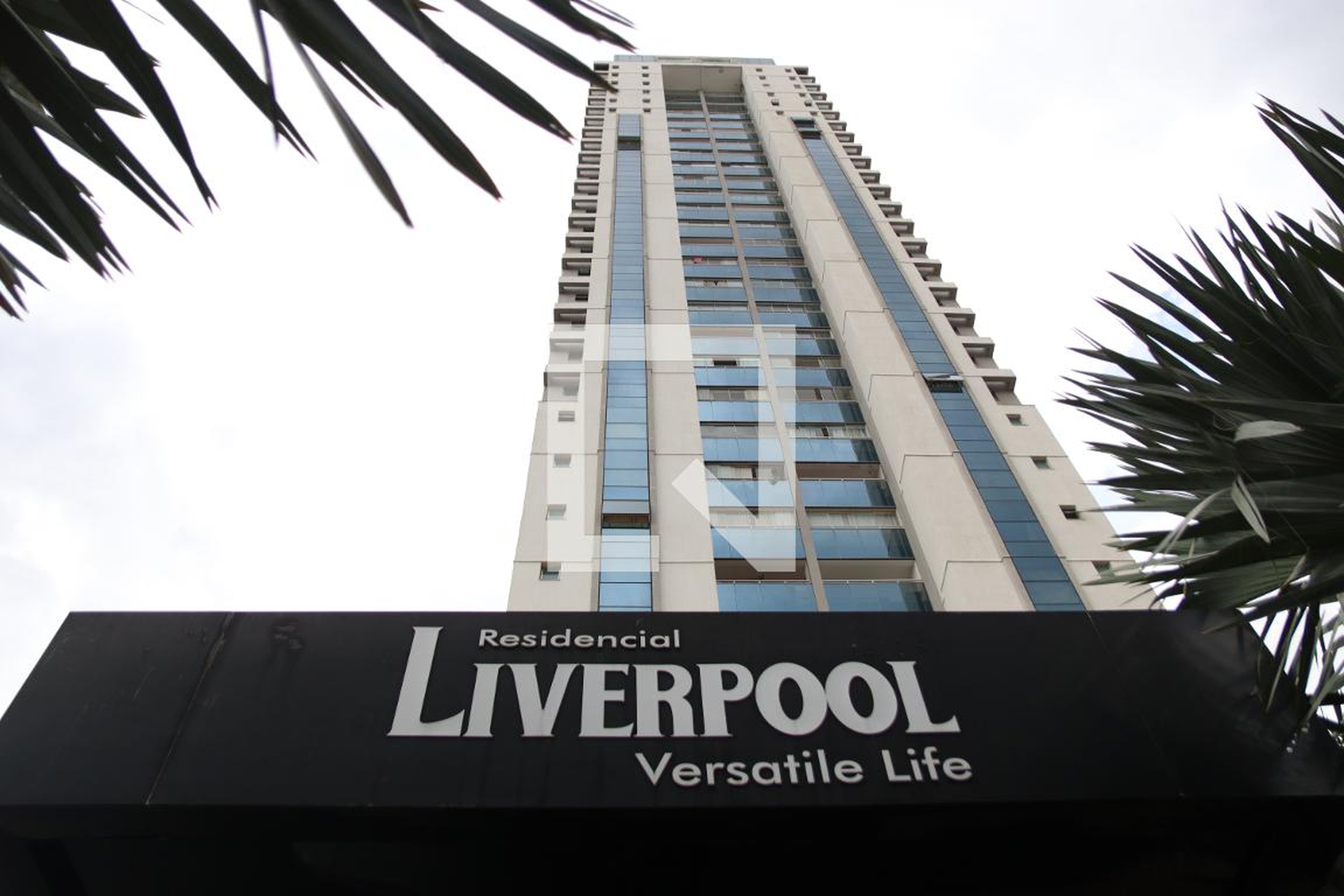 Fachada Condomínio Liverpool Residence