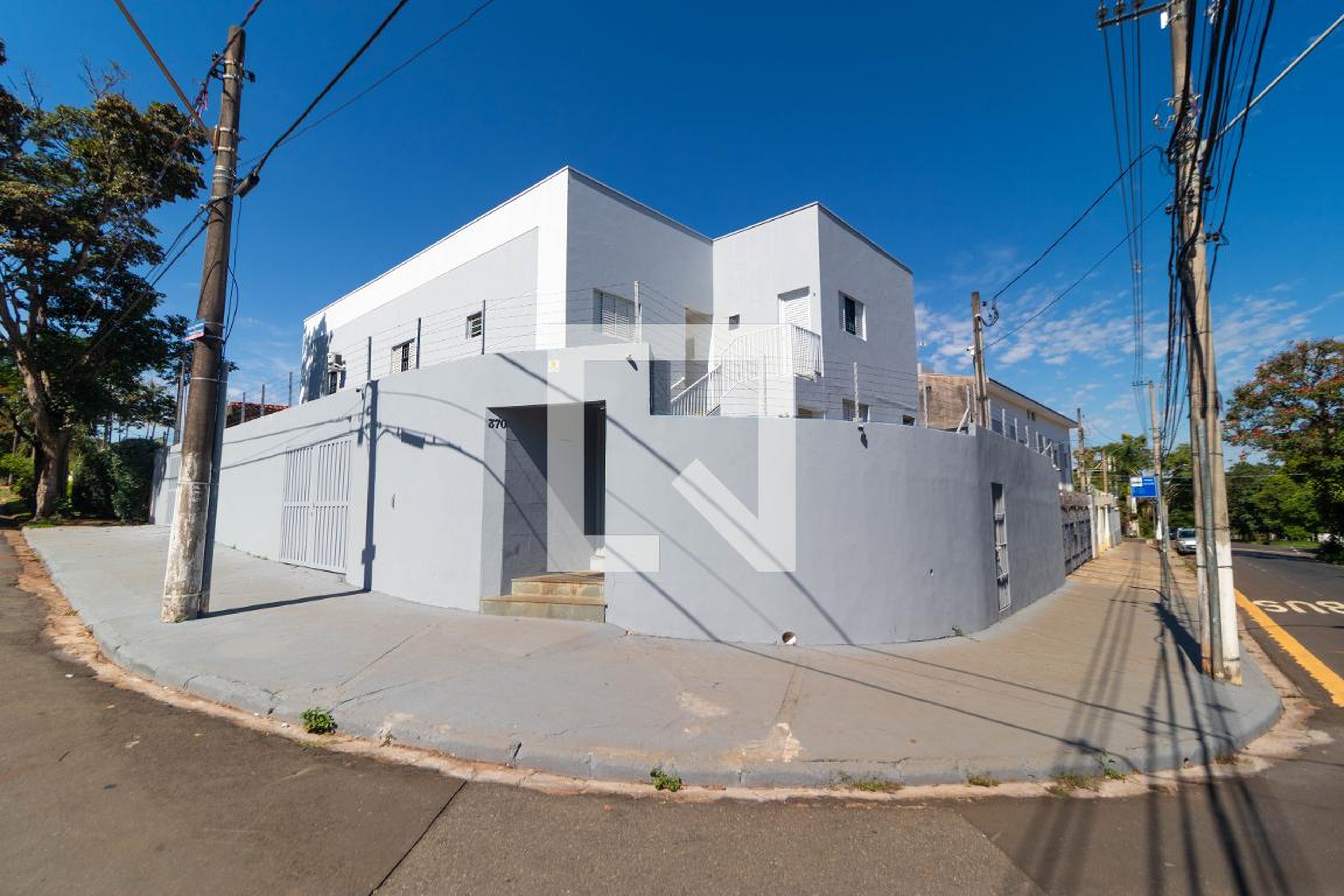 Fachada Condomínio em Rua Engenheiro Humberto Soares de Camargo, 370