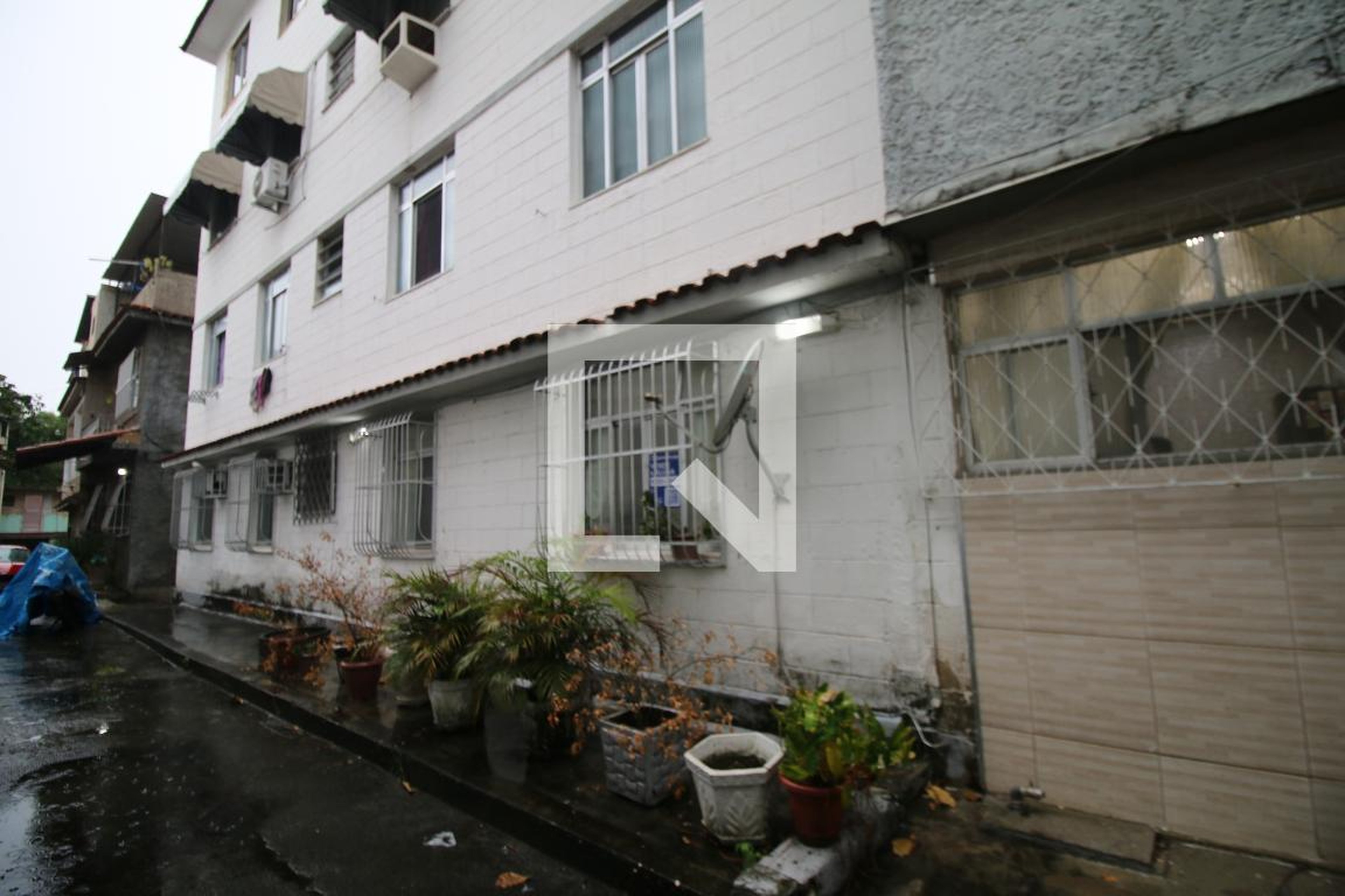 Fachada Condomínio em Rua Estremadura, 37