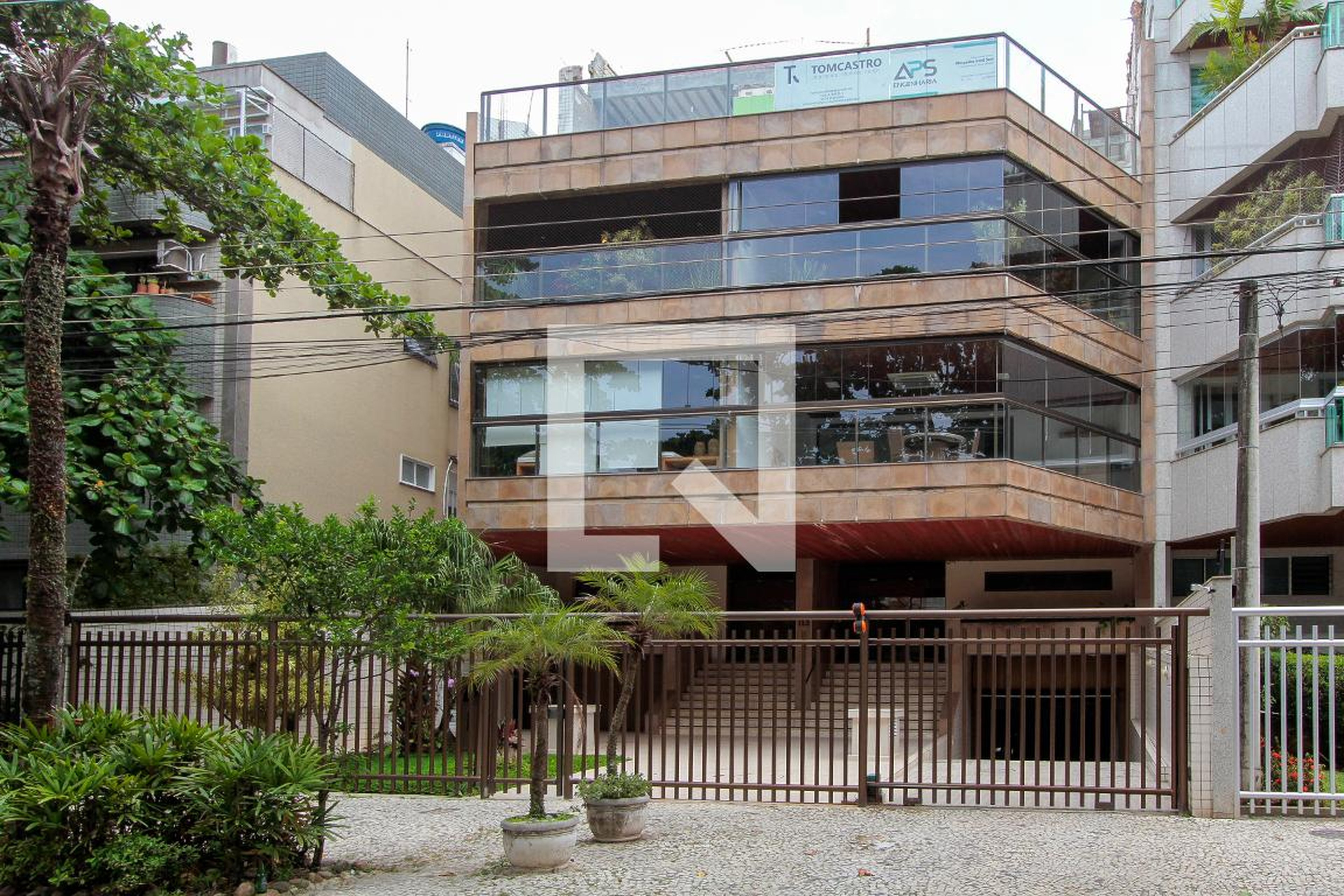 Fachada Condomínio em Avenida Adilson Serôa da Motta, 113