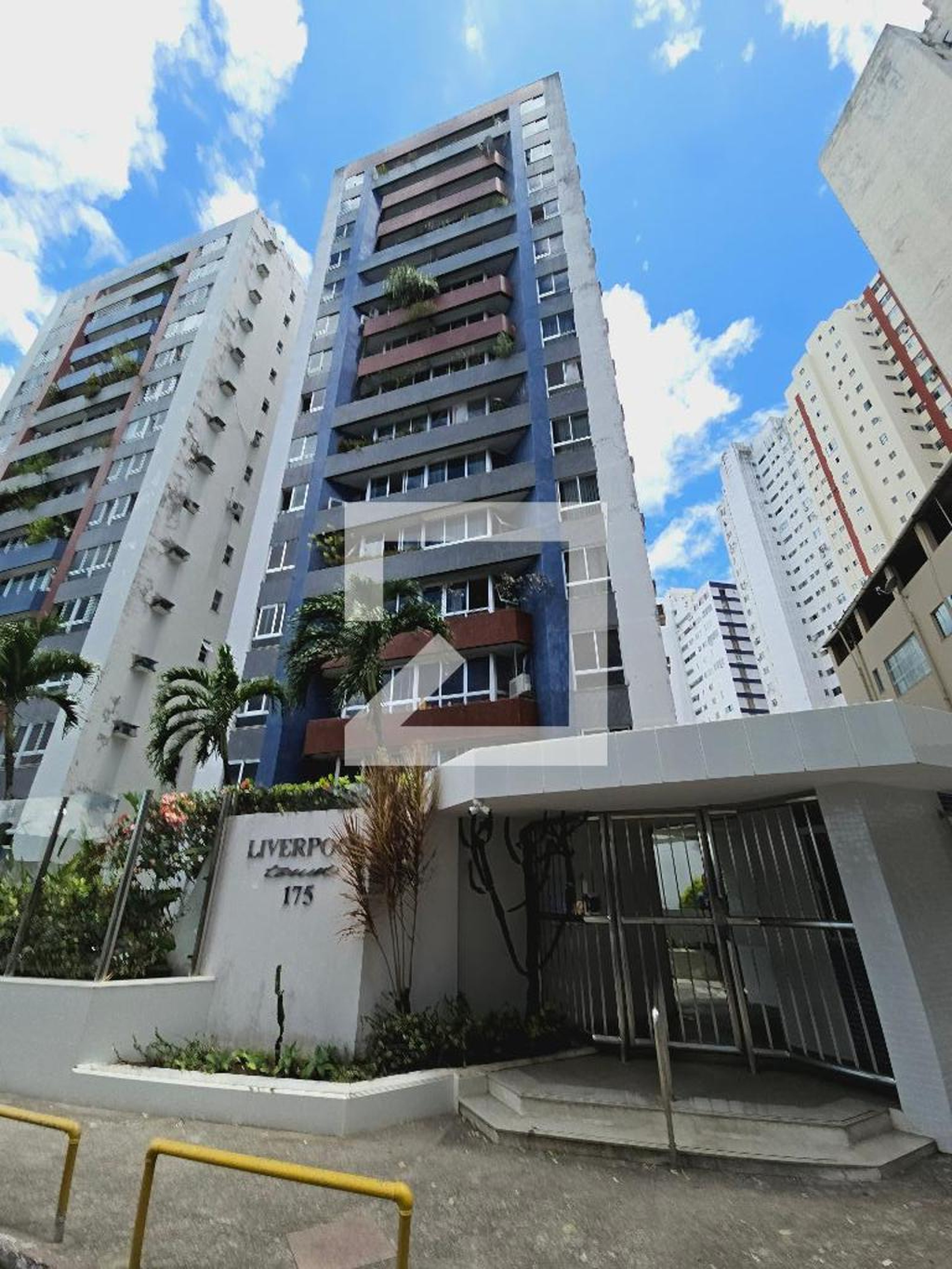 Fachada Condomínio London Tower