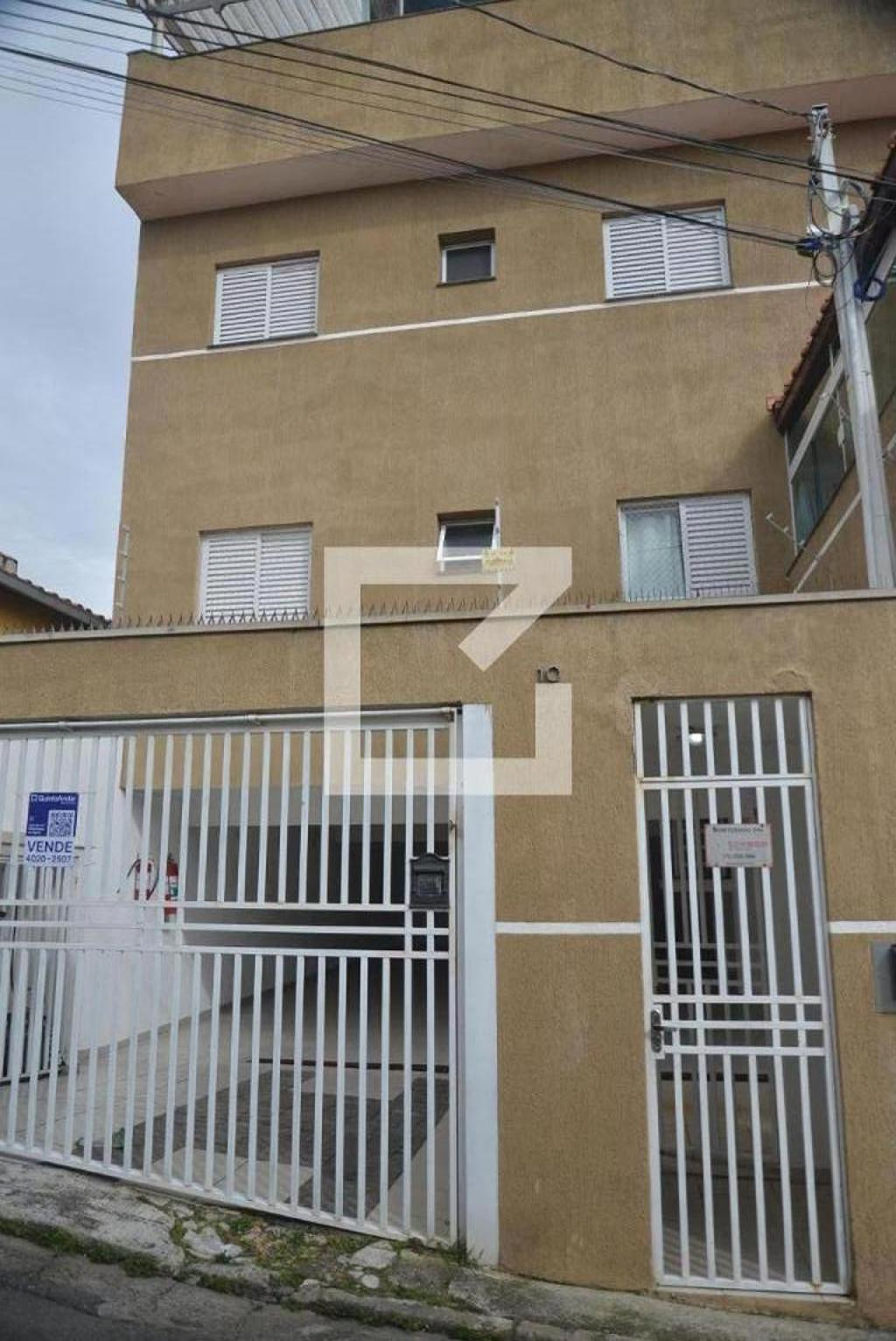 Fachada do Prédio Condomínio em Rua Mariângela Regina, 10