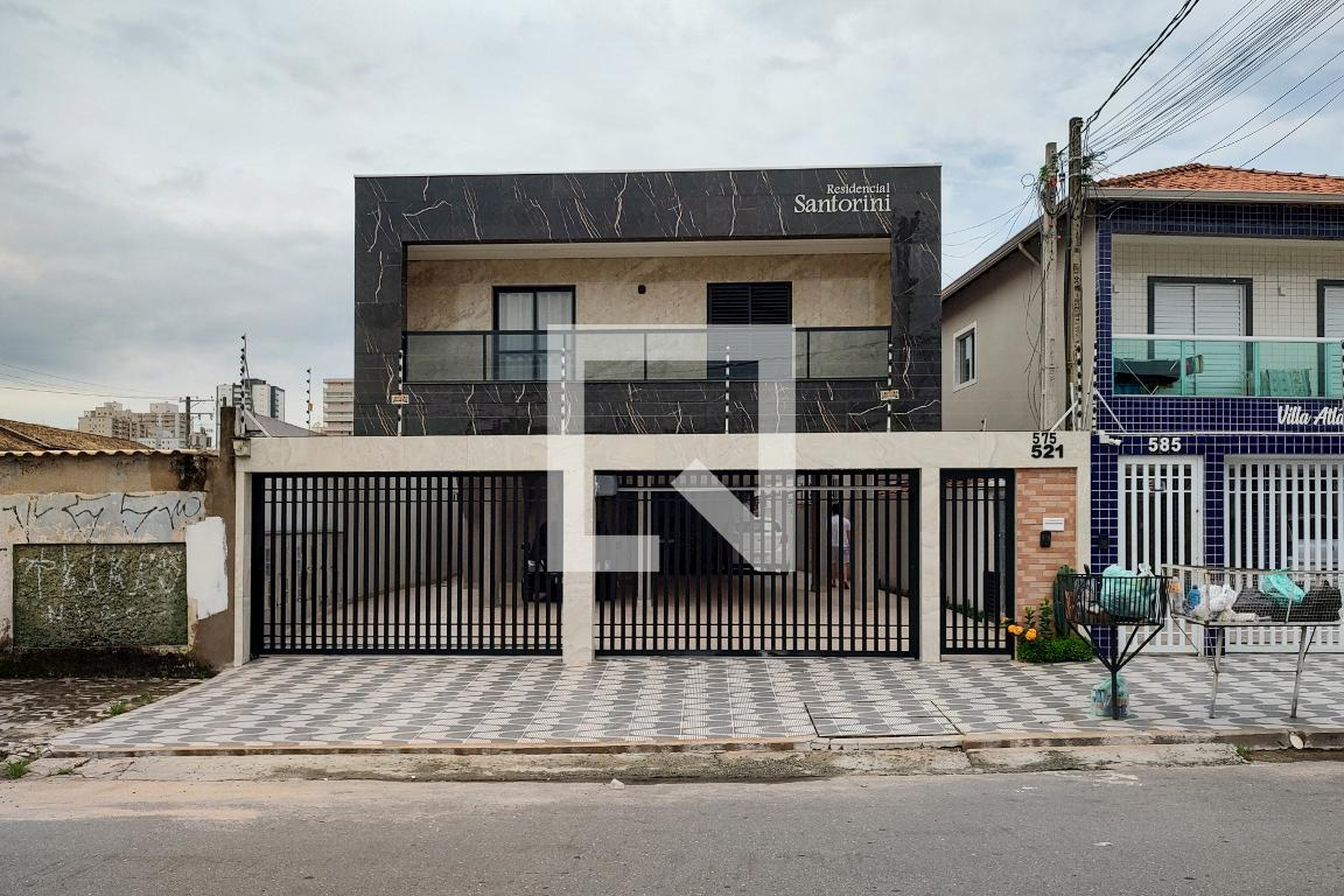 Fachada Condomínio em Rua Rubens Gonçalves de Freitas, 575