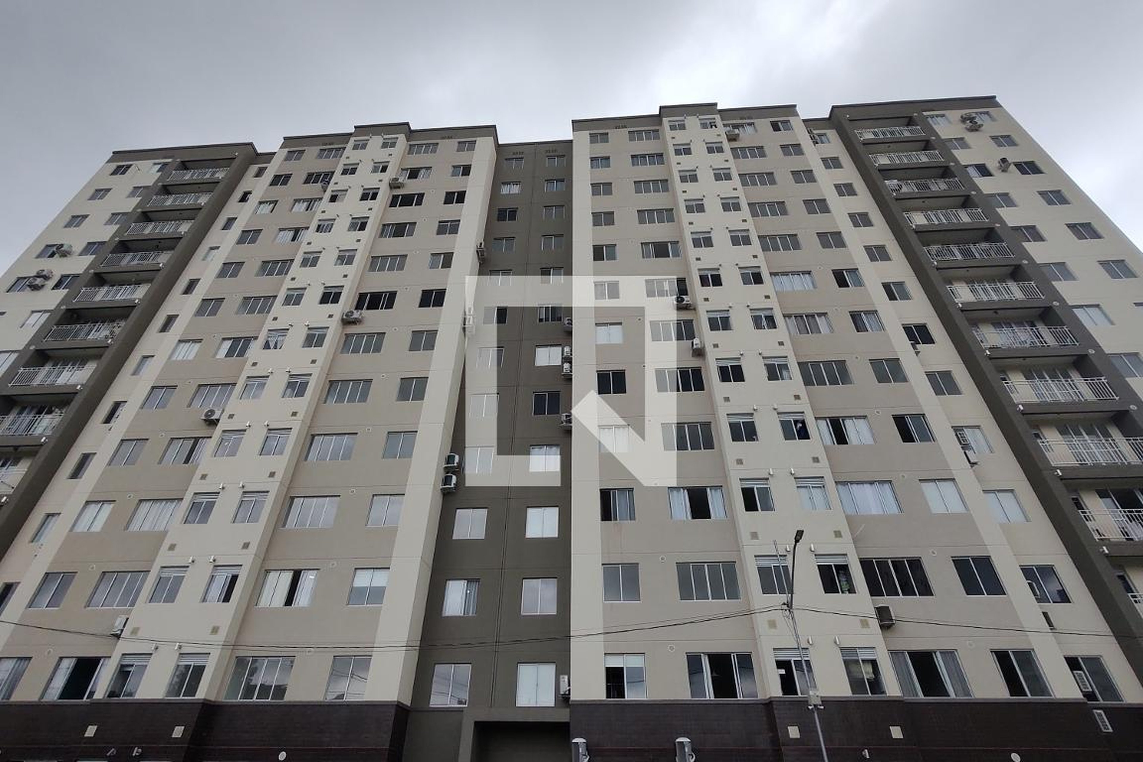 Fachada Condomínio em Estrada dos Bandeirantes, 1033