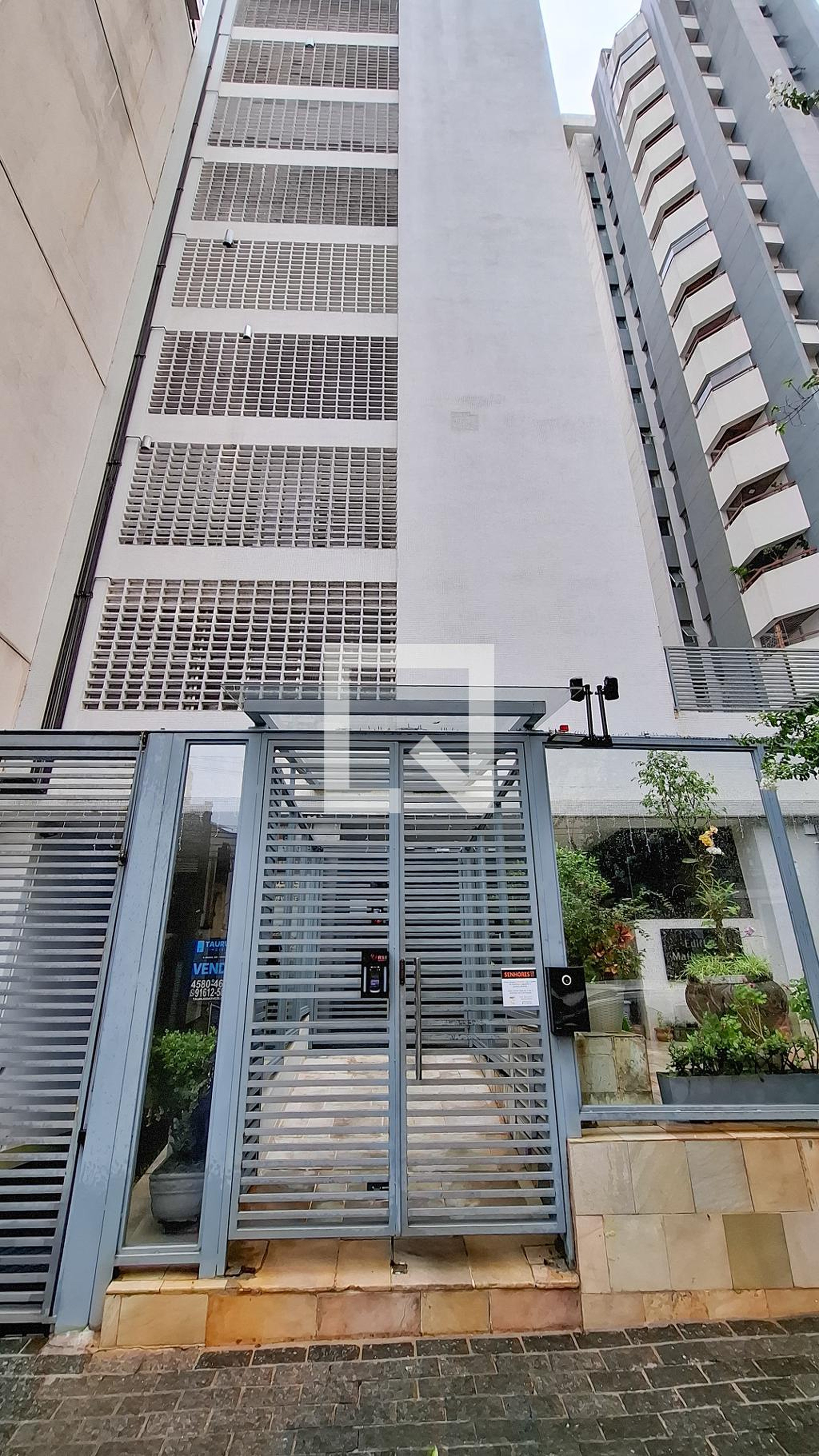 Fachada do Prédio Condomínio Mateus Grou