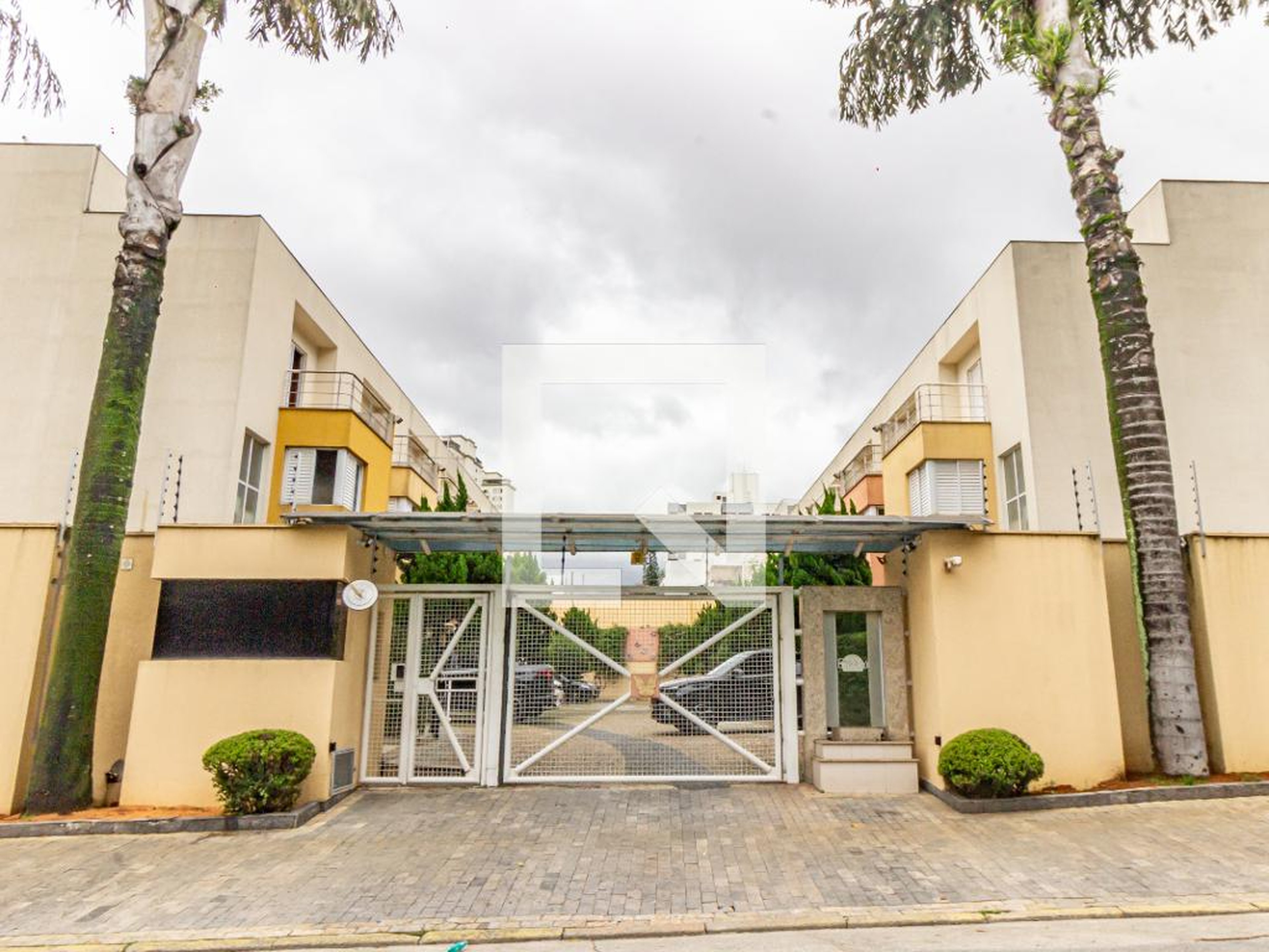 Fachada Condomínio em Rua Monsenhor Joaquim de Campos, 210