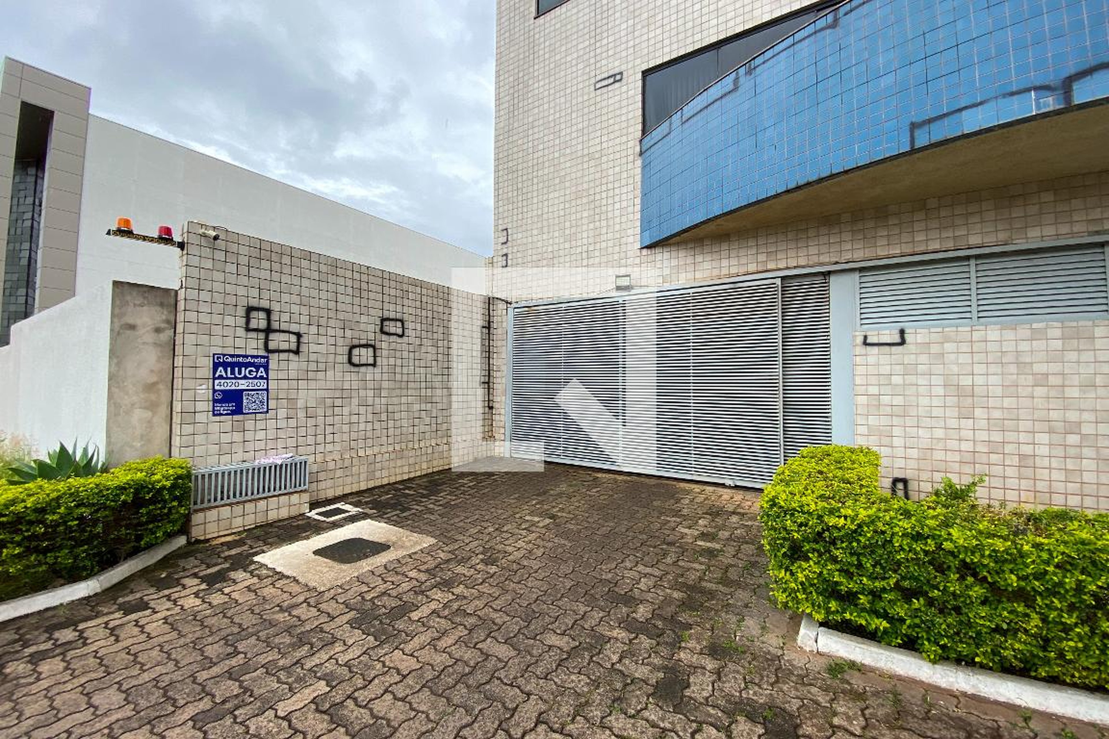 Fachada Condomínio em Avenida Sibipiruna, 32