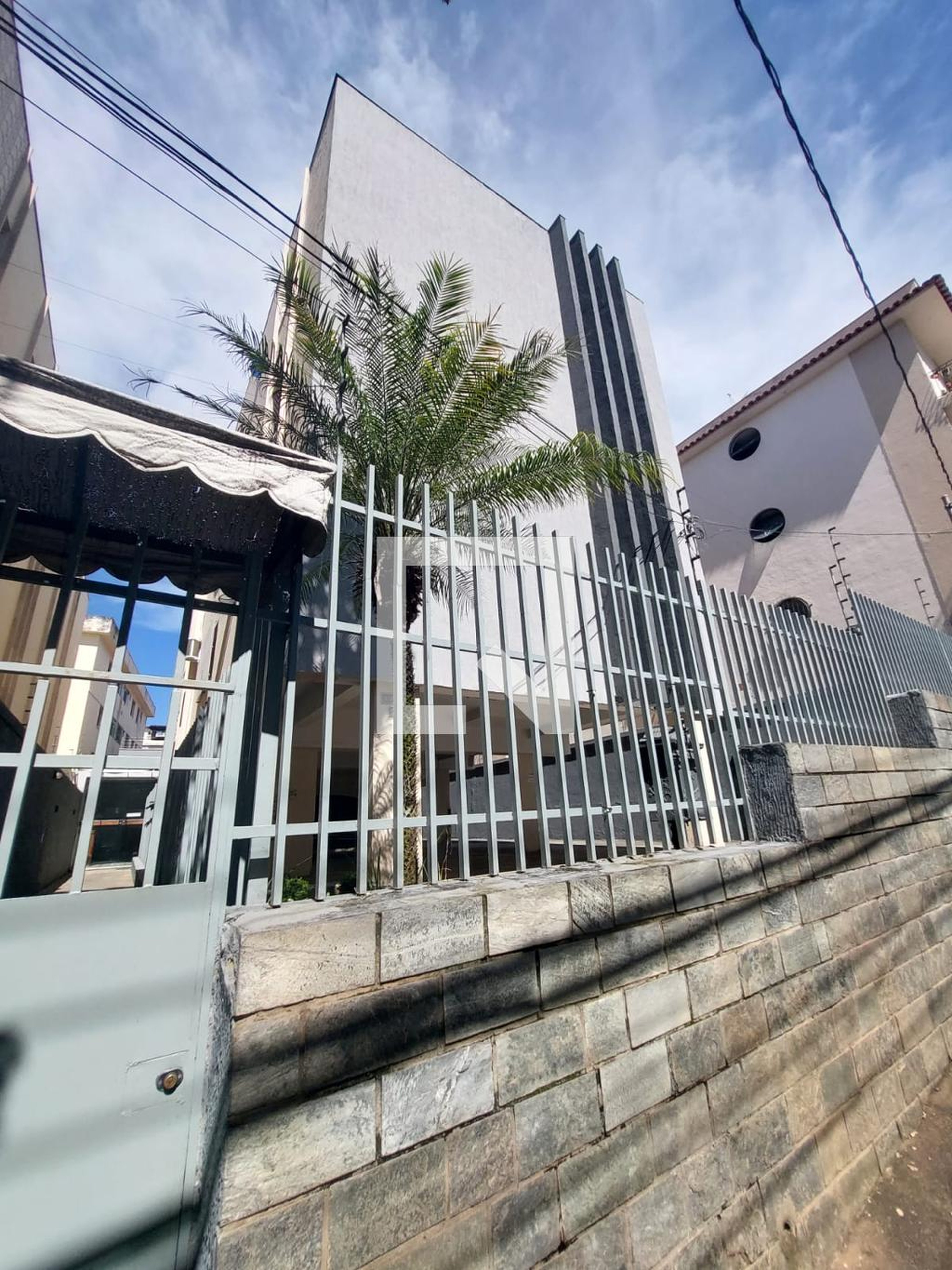 Fachada Condomínio em Rua Luther King, 78