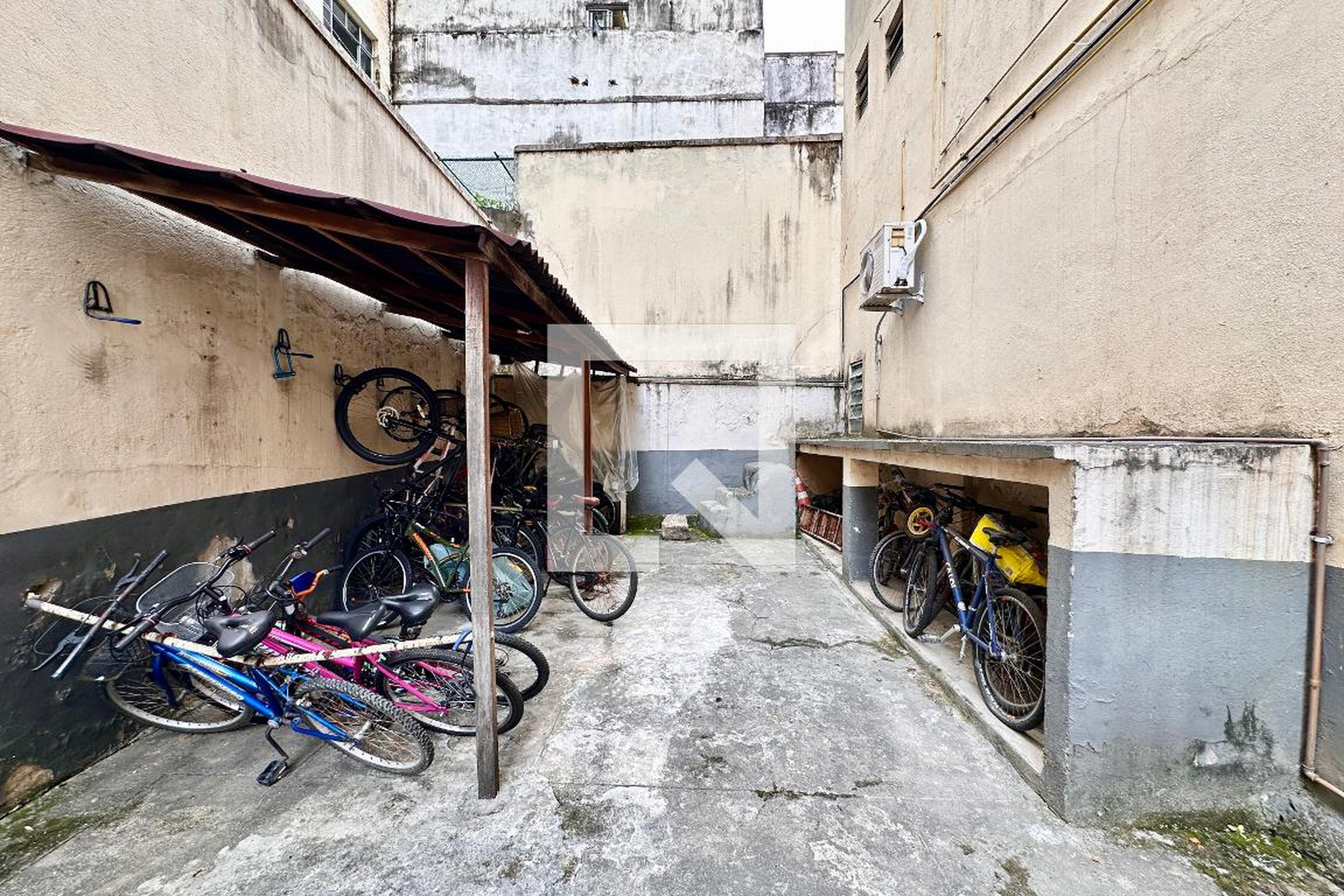 Bicicletário - Edifício Jardim do Estoril