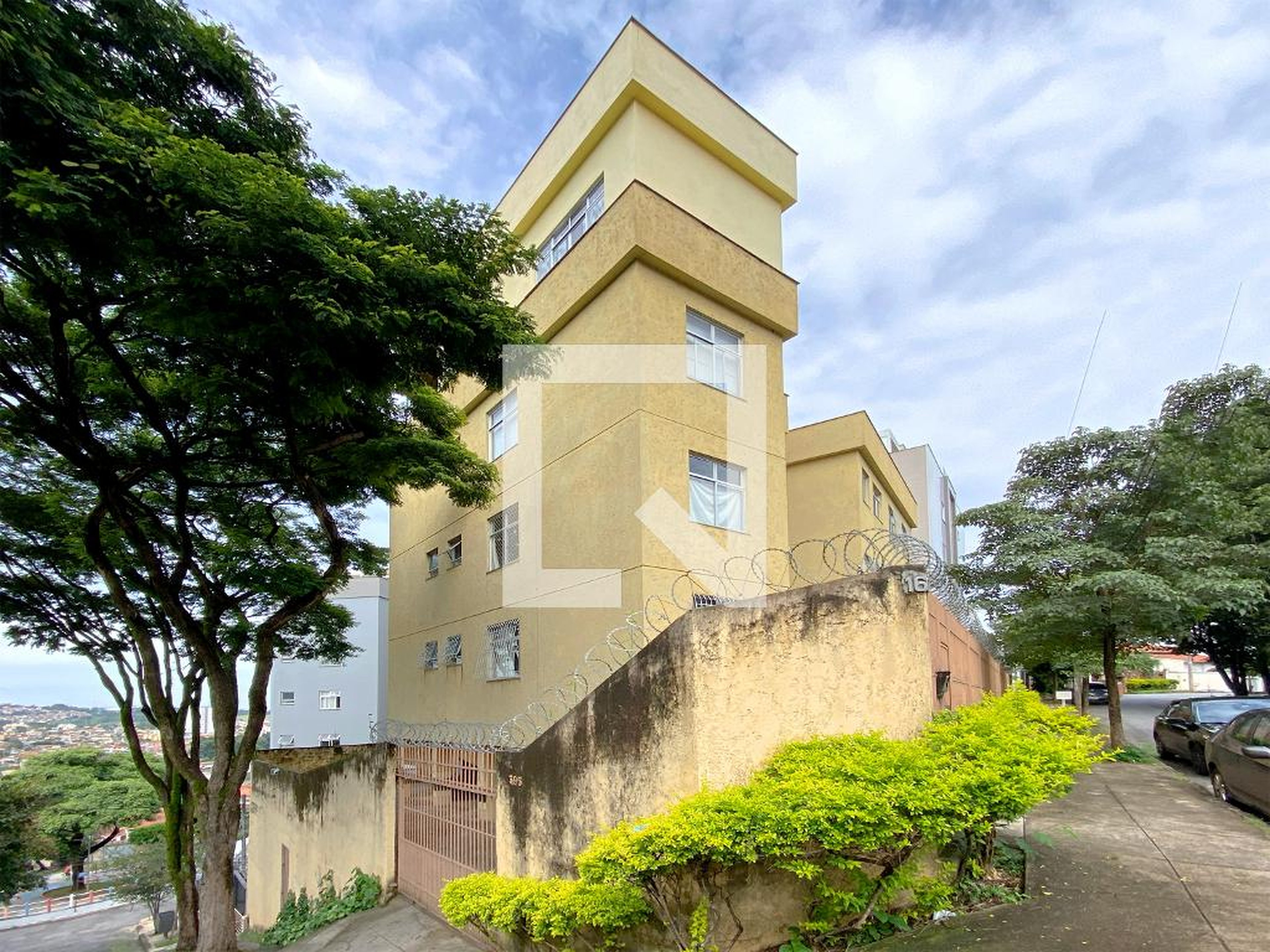 Fachada Condomínio em Rua Papoula Vermelha, 160