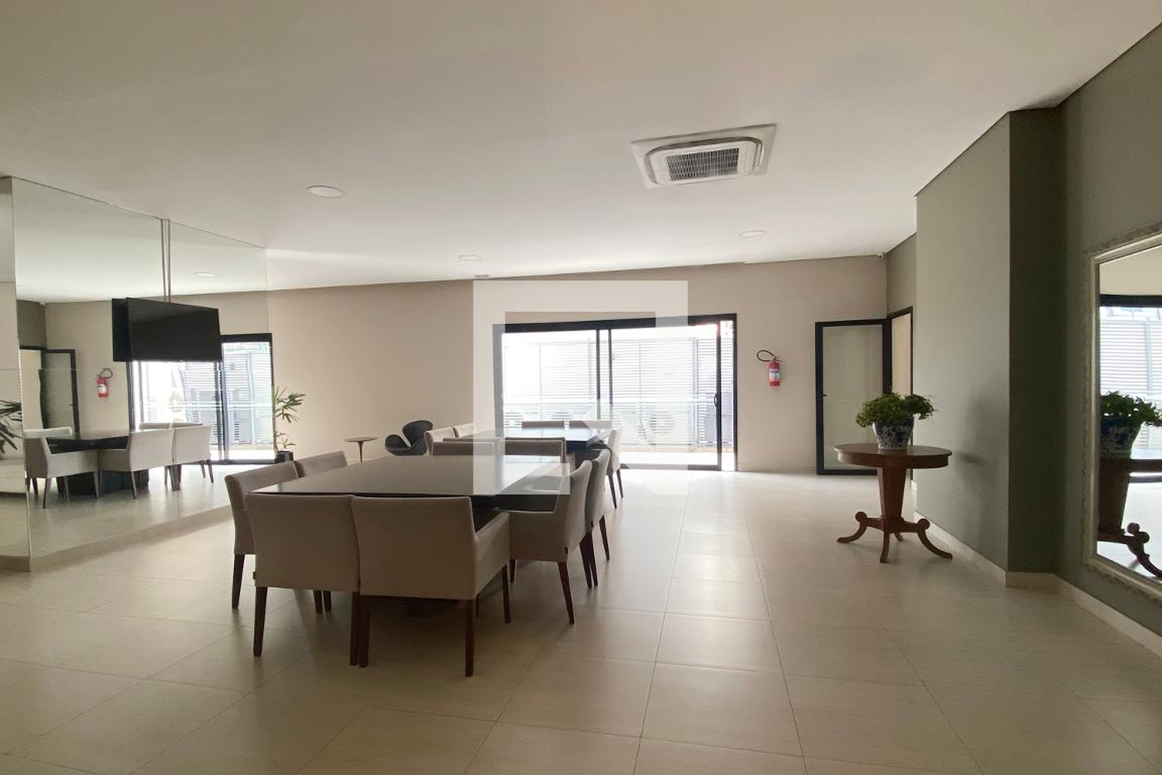 Condomínio Selenita, Jardim Iracema - Barueri - Alugue ou Compre -  QuintoAndar