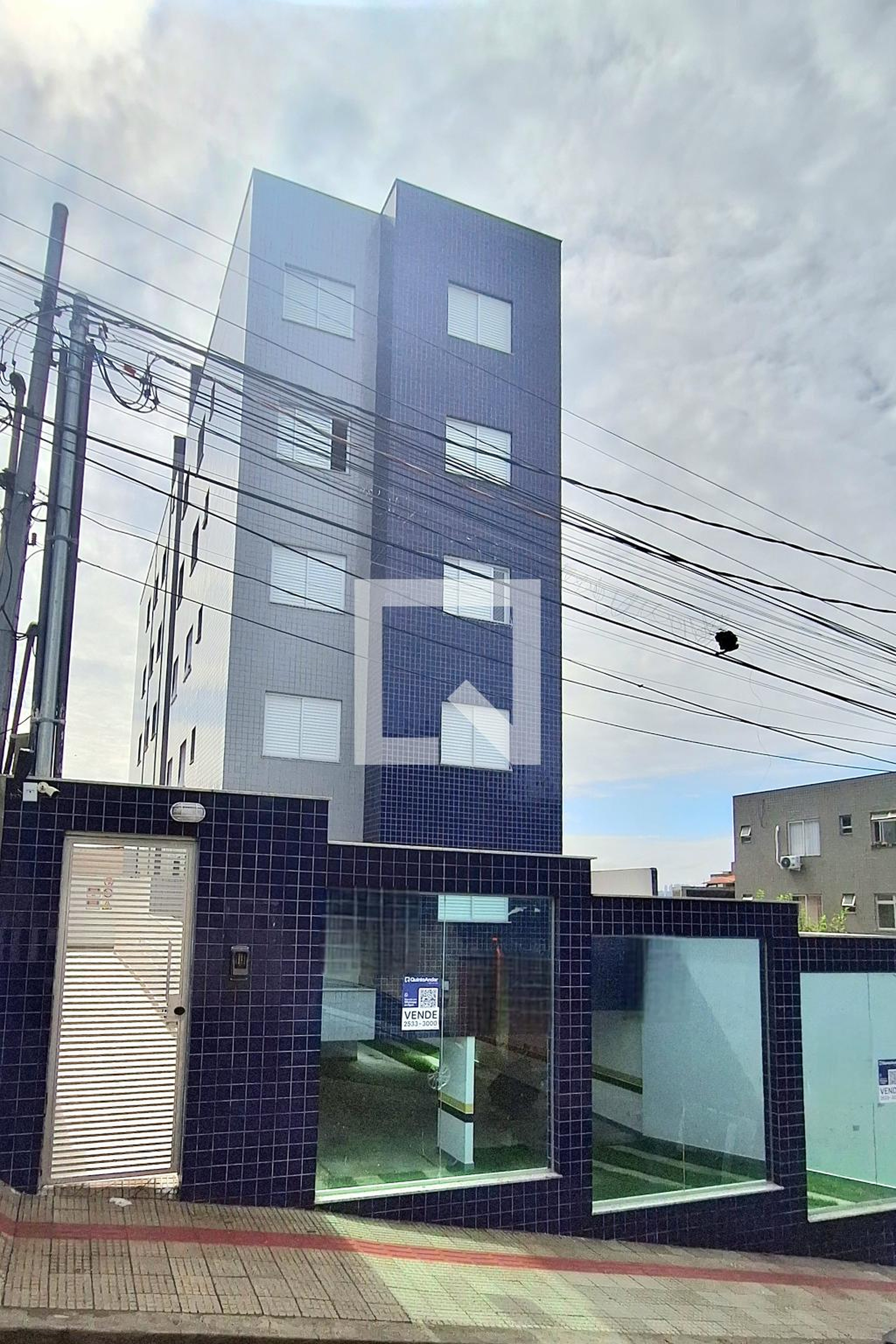 Fachada Condomínio em Rua Doutor Alberto Cavalcanti, 120