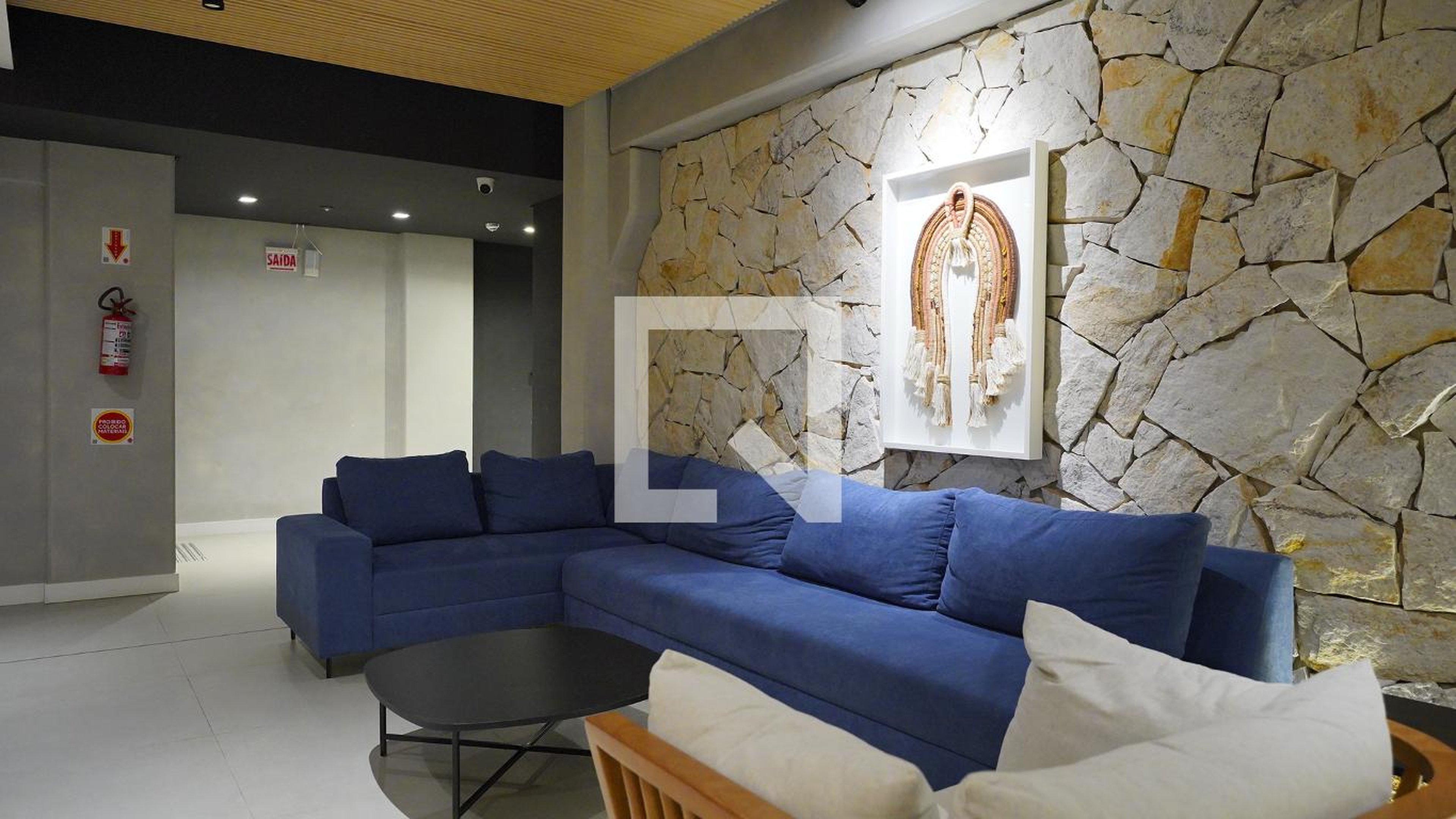 Hall de entrada Condomínio em SC-405, 4397