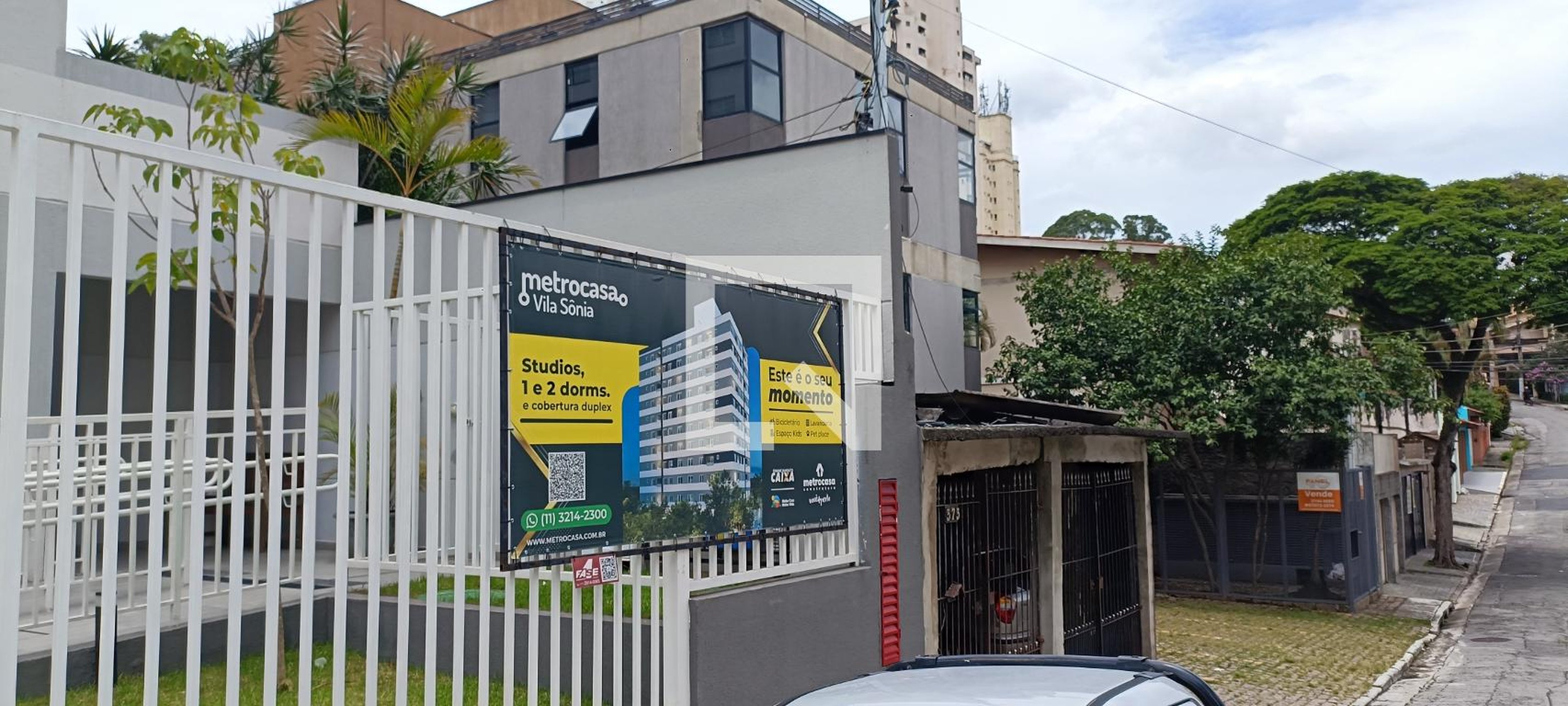 Fachada Condomínio em Rua Damião da Silva, 363