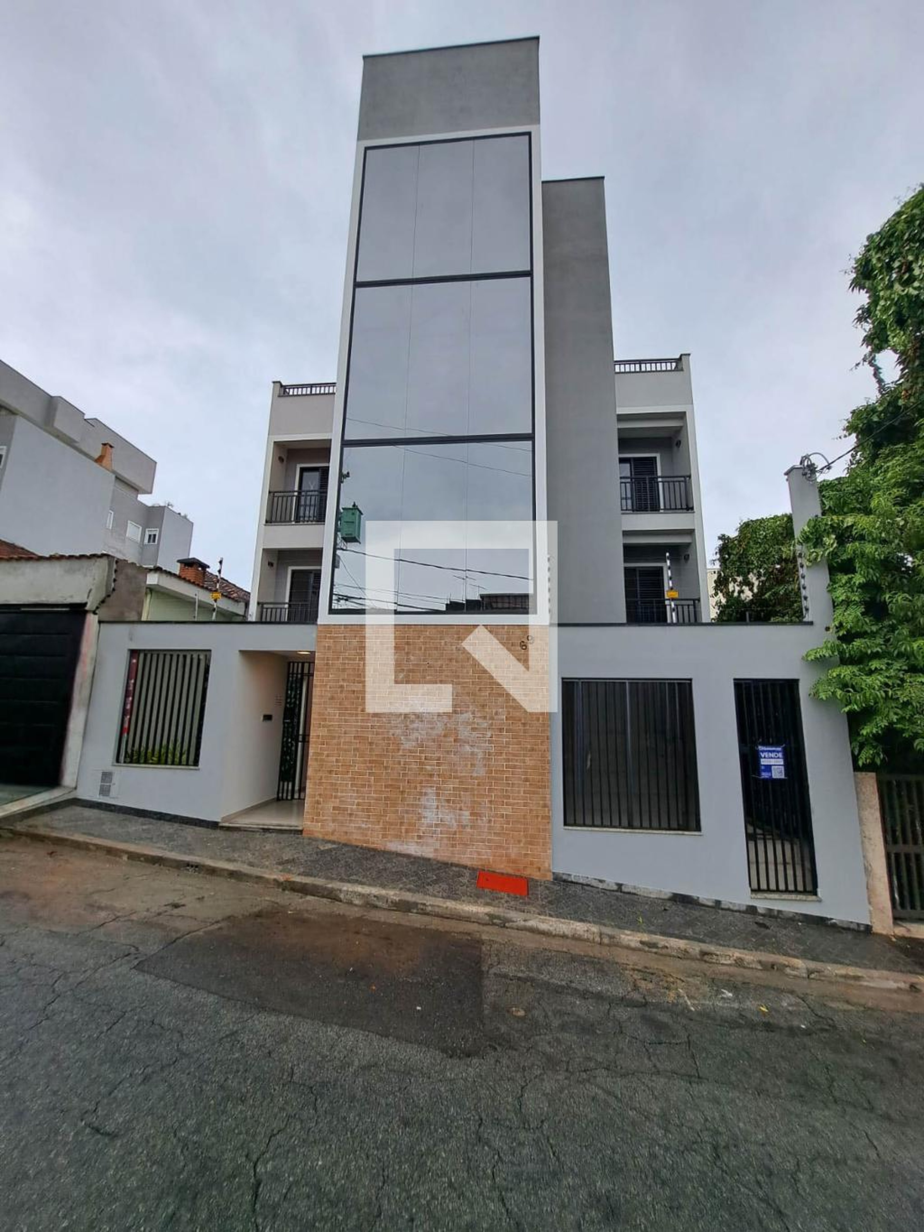 Fachada Condomínio em Rua Canhemborá, 69