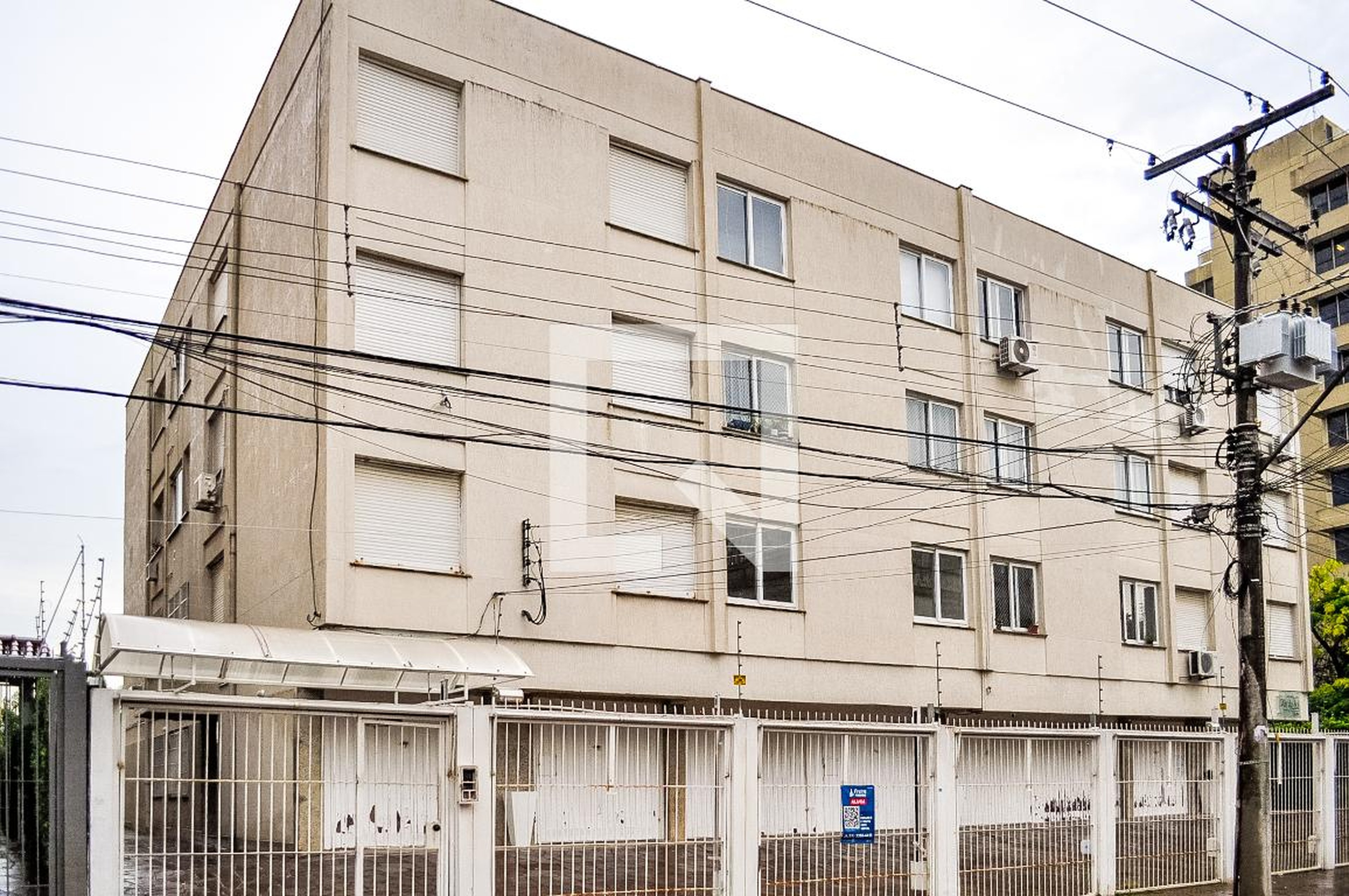 Fachada Condomínio em Rua Celeste Gobbato, 175