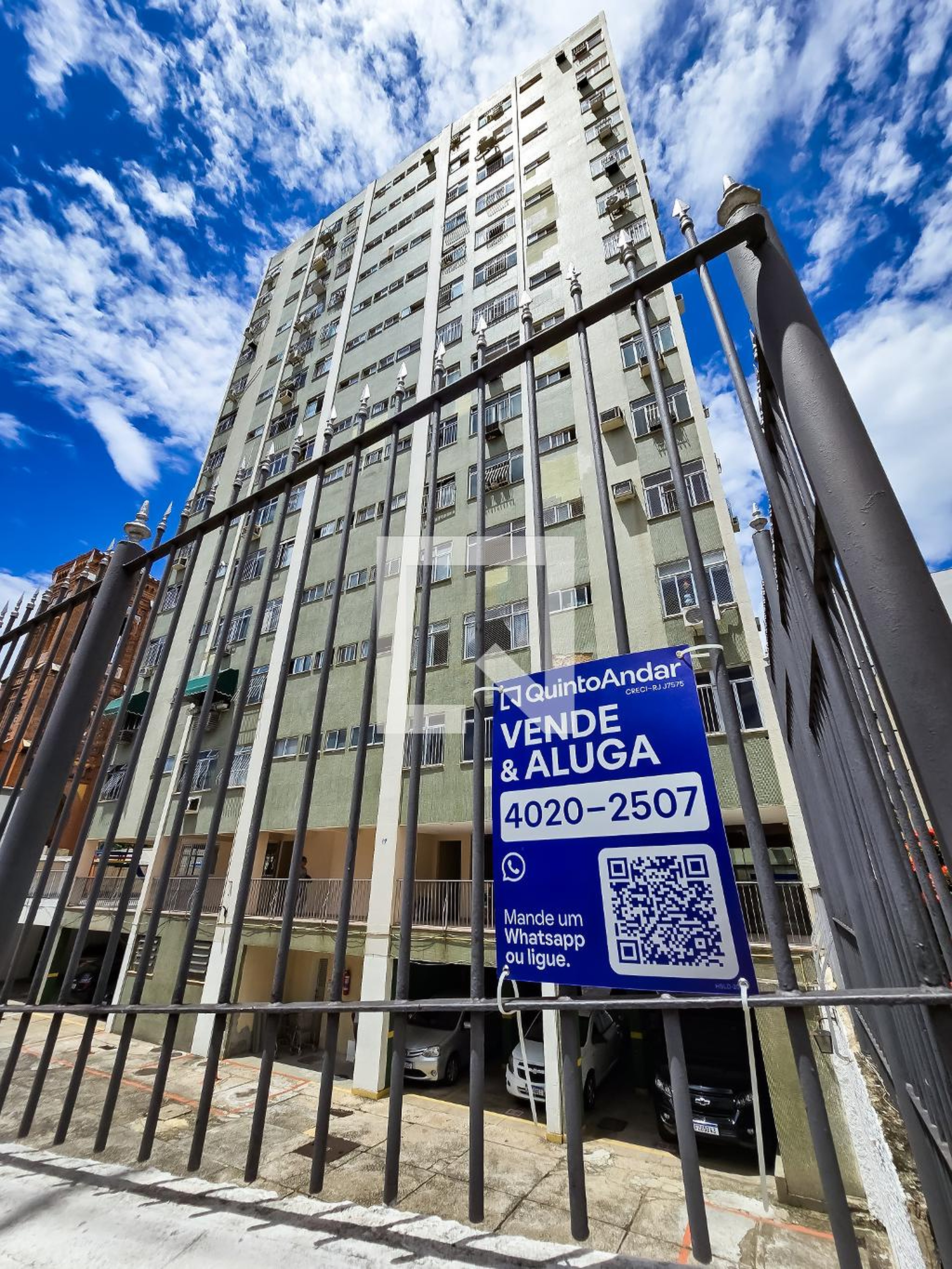 Fachada Condomínio J. Chediak