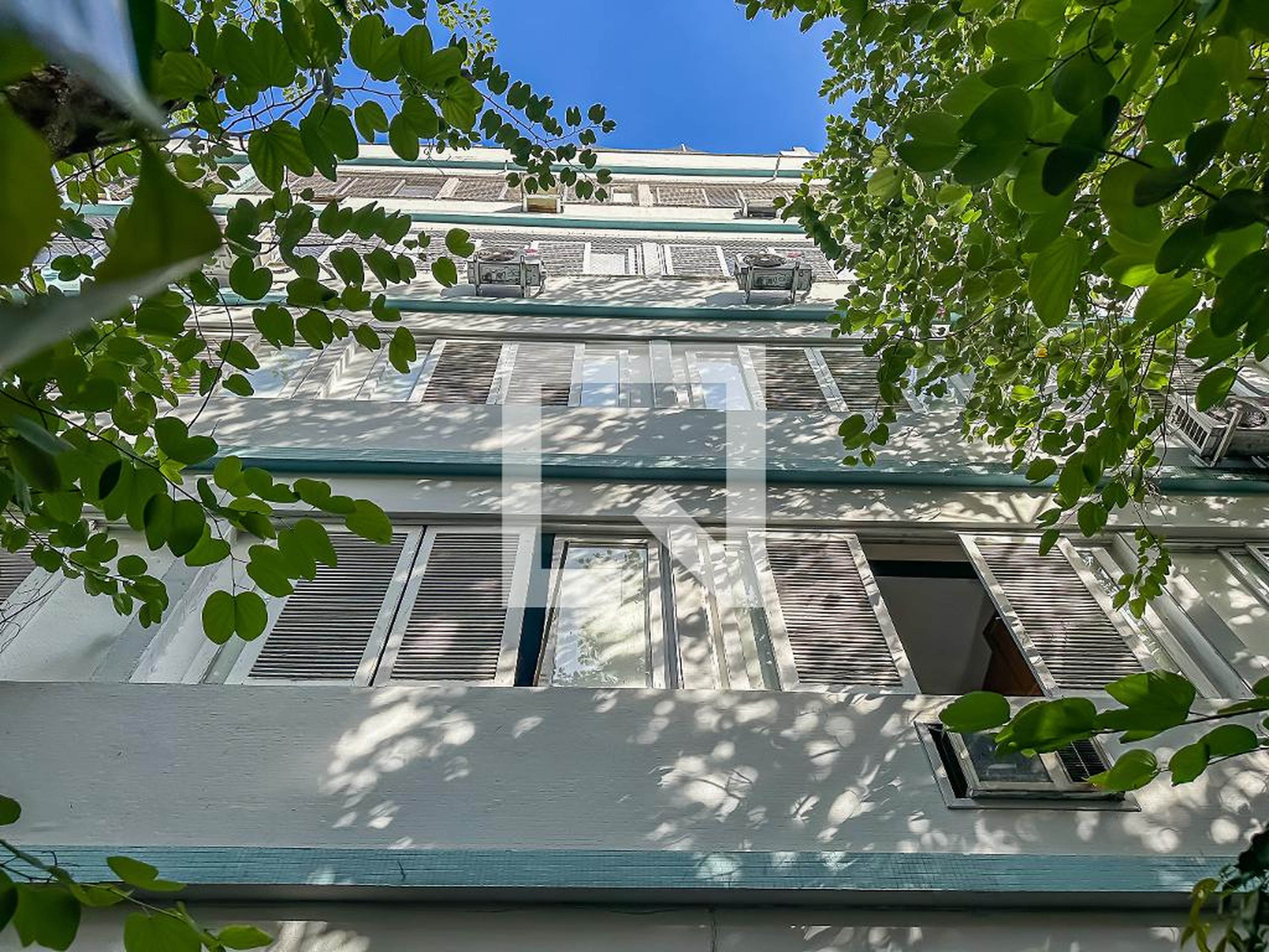 Fachada Condomínio em Rua Bartolomeu Portela, 35