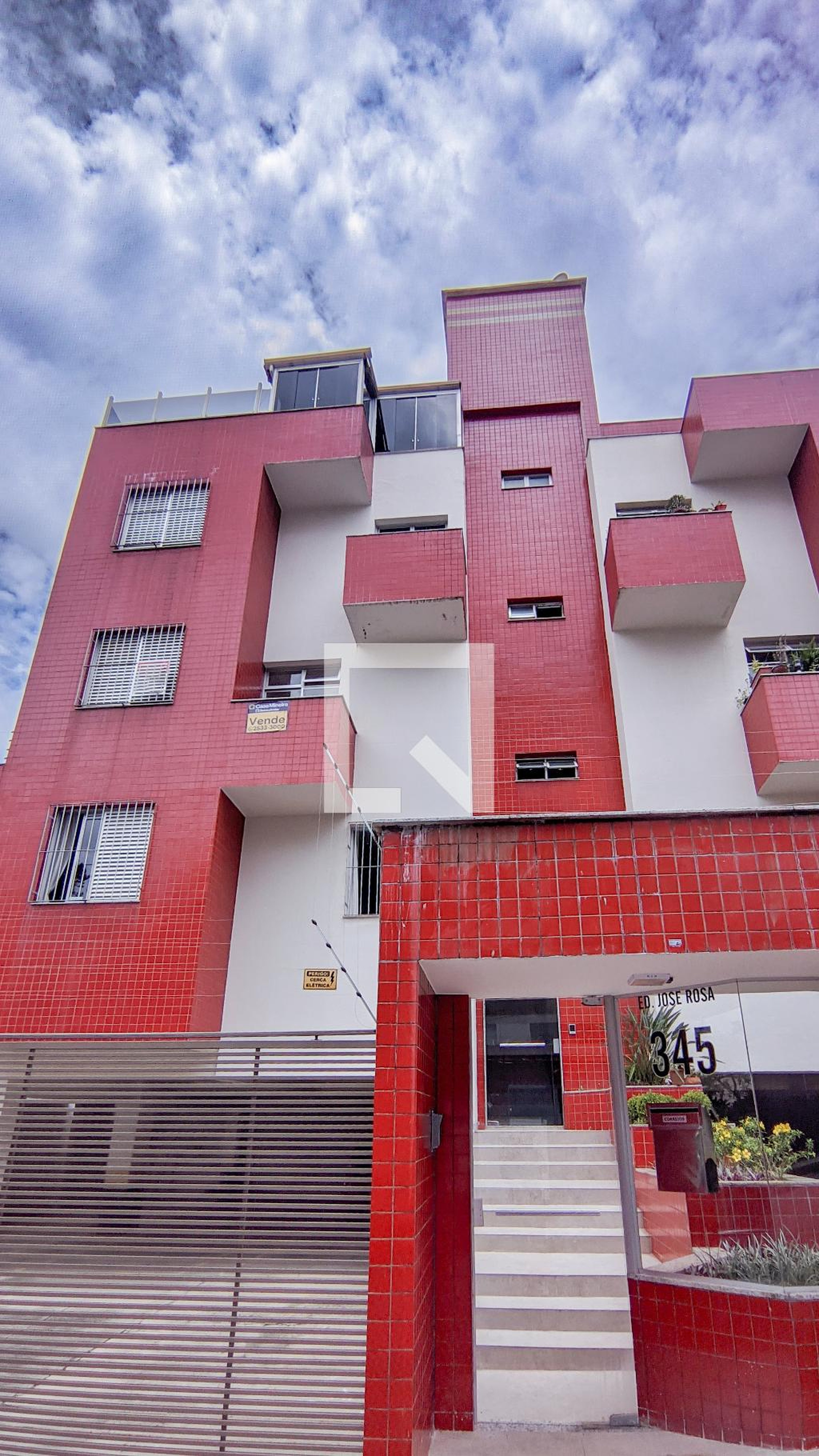 Fachada do Prédio Condomínio em Rua Elói Mendes, 345