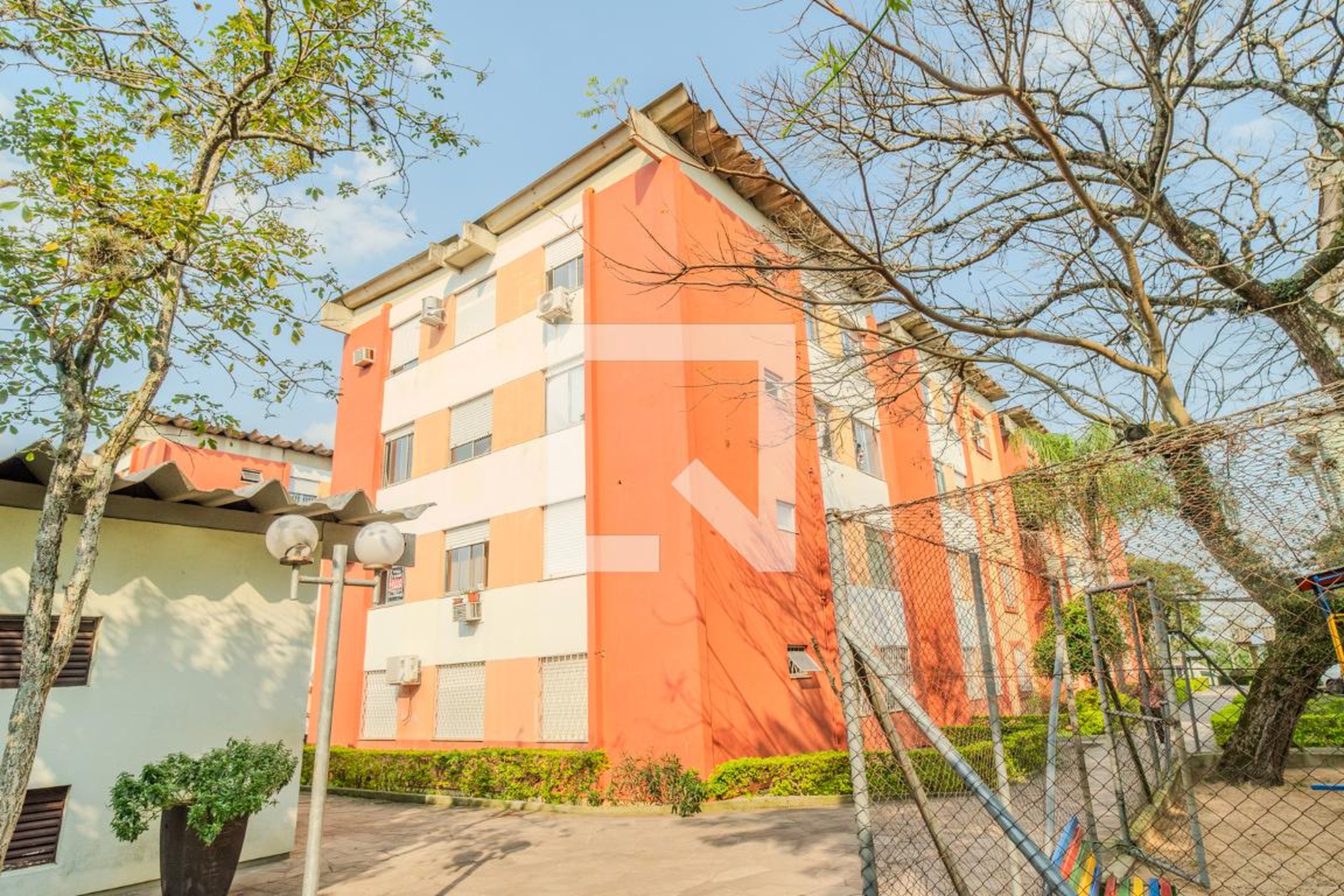 Fachada Condomínio em Avenida Romeu Samarani Ferreira, 400