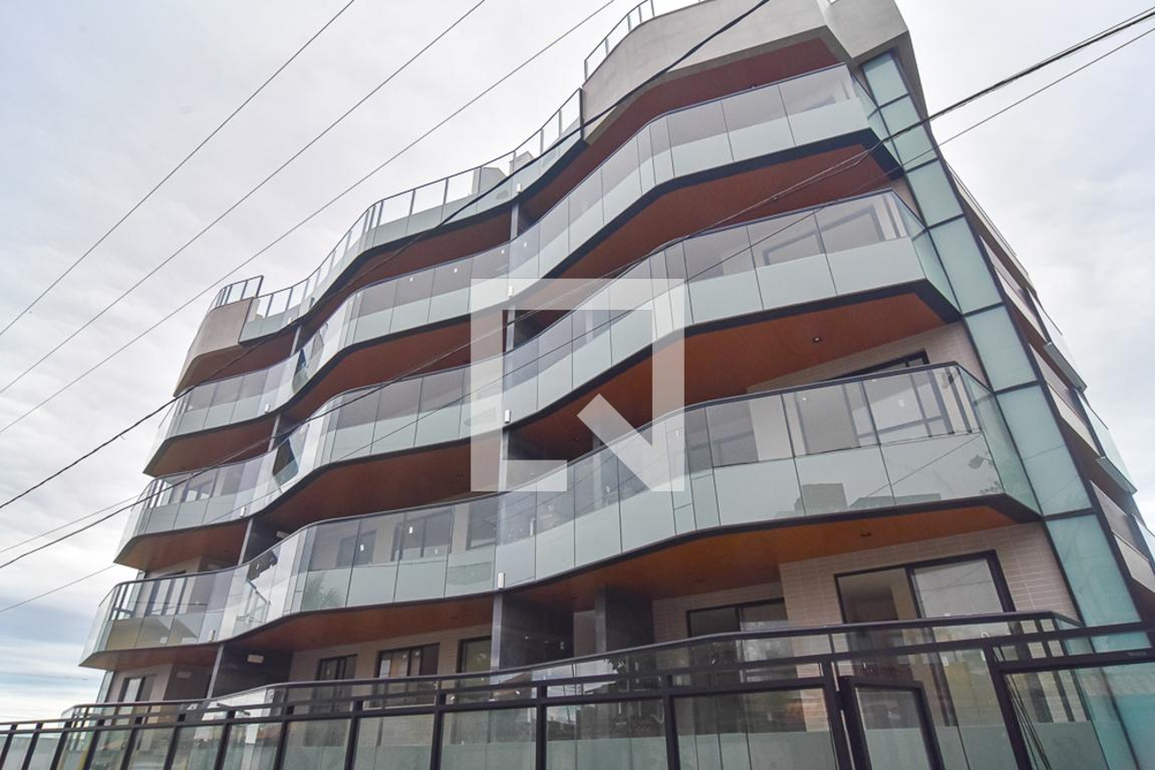 Fachada Condomínio em Rua Jornalista Francisco Rodrigues de Miranda, 71