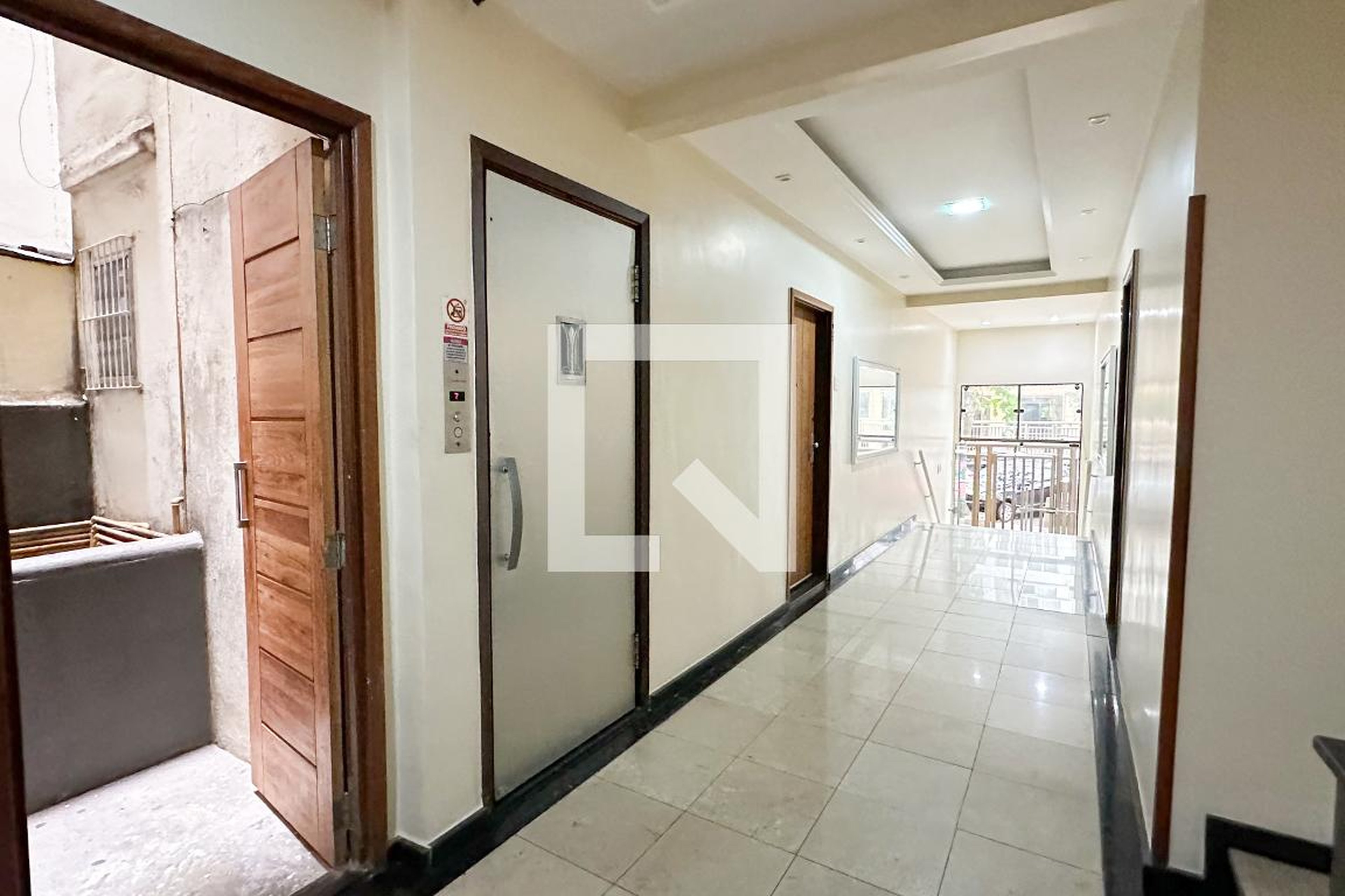 Entrada - Edifício Argélia