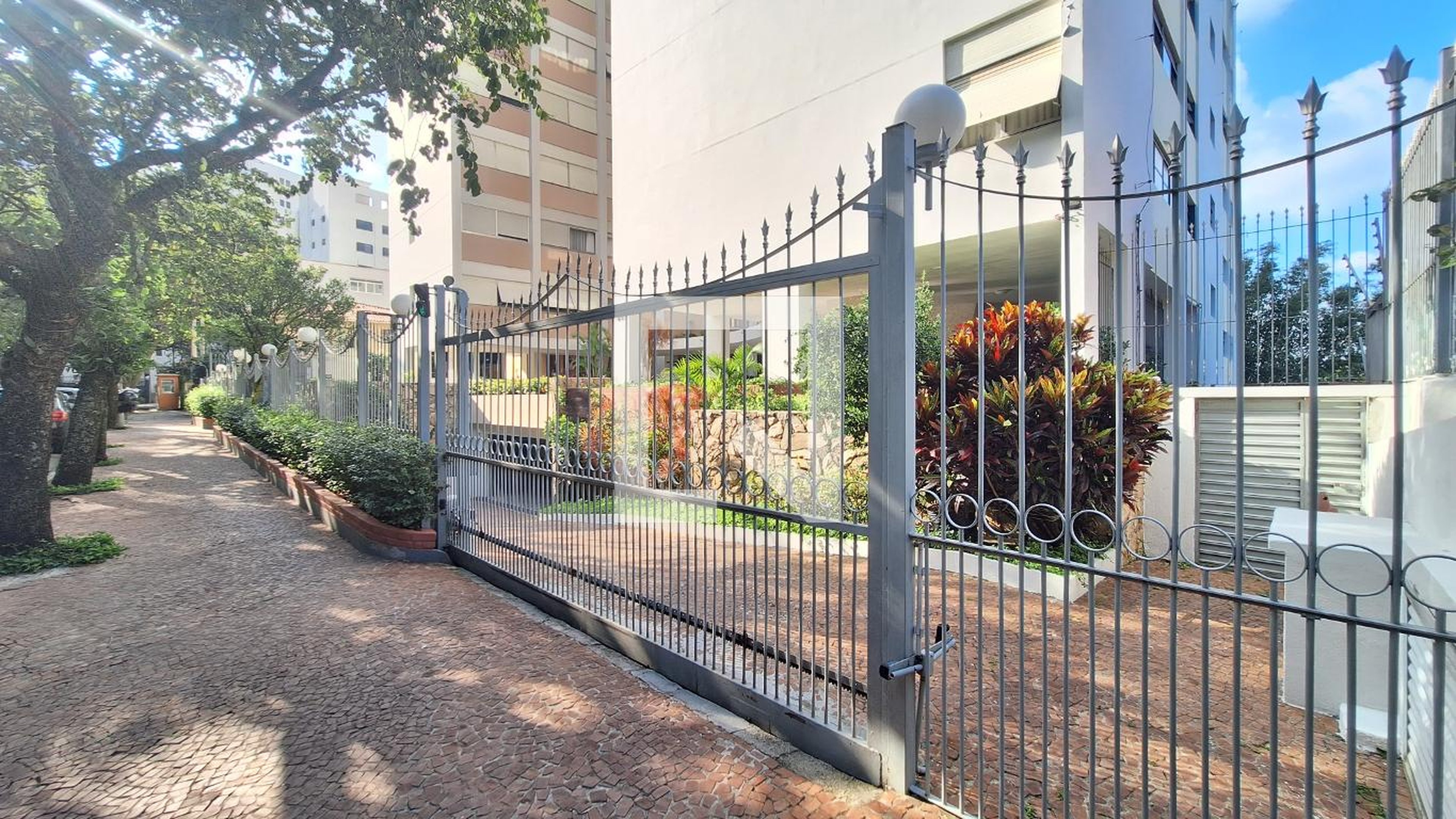 Fachada Edificio Democrata