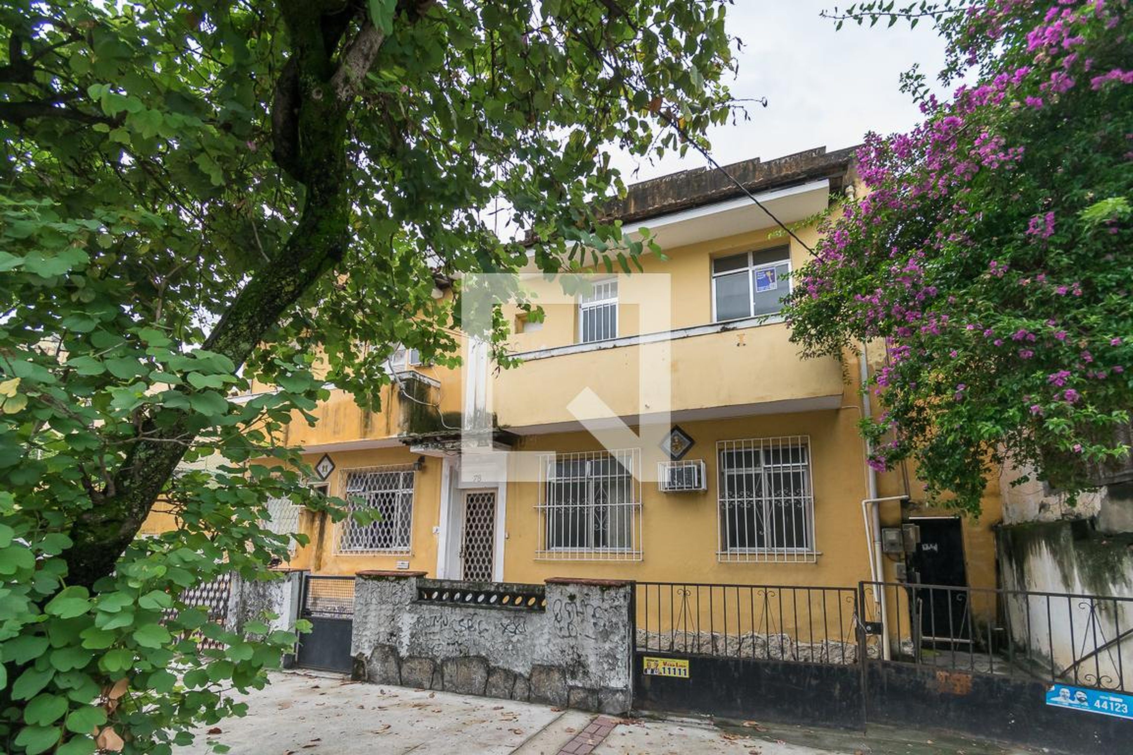 Fachada do Prédio Condomínio em Rua João Silva, 78