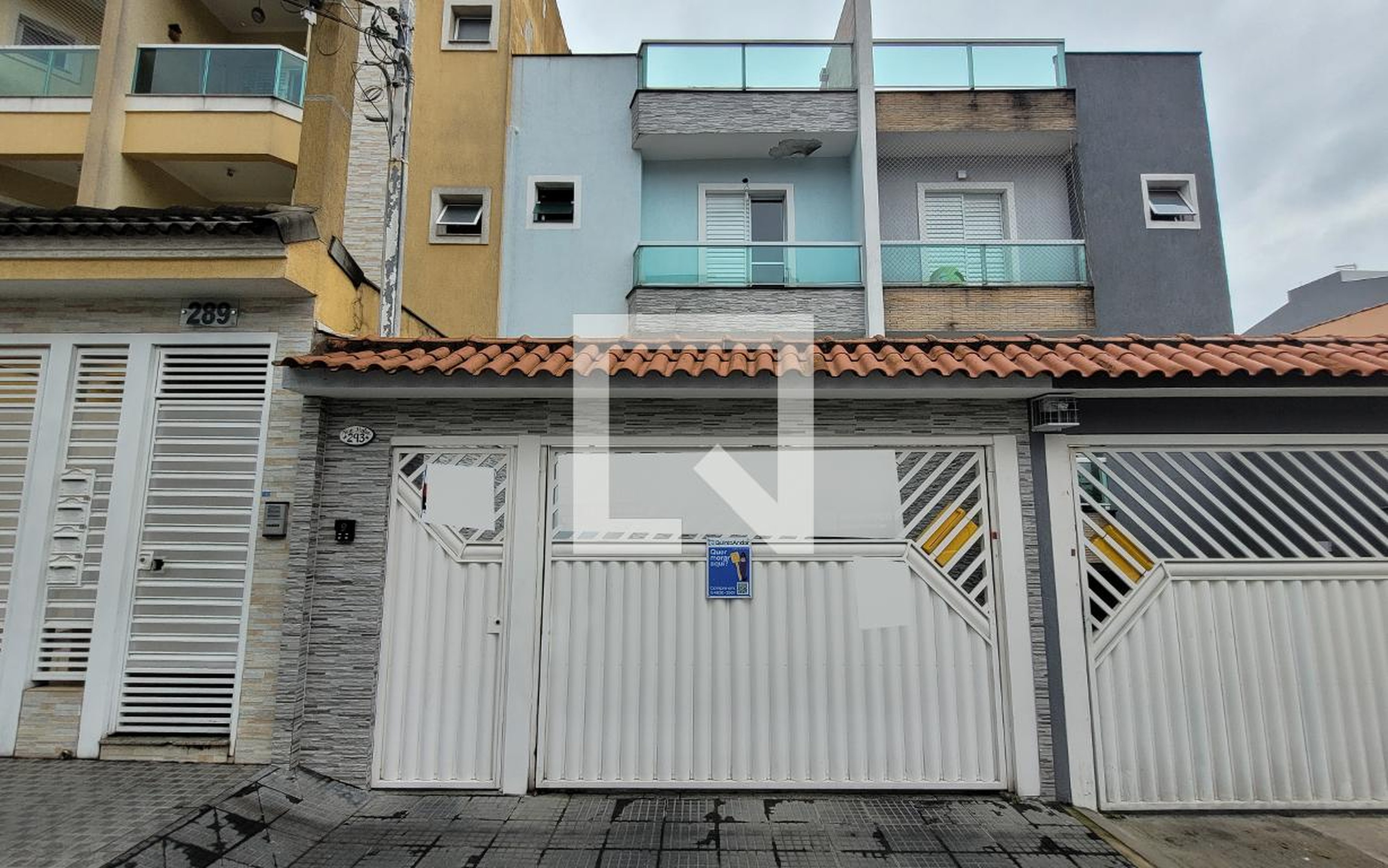 Fachada Condomínio em Rua Itália, 293