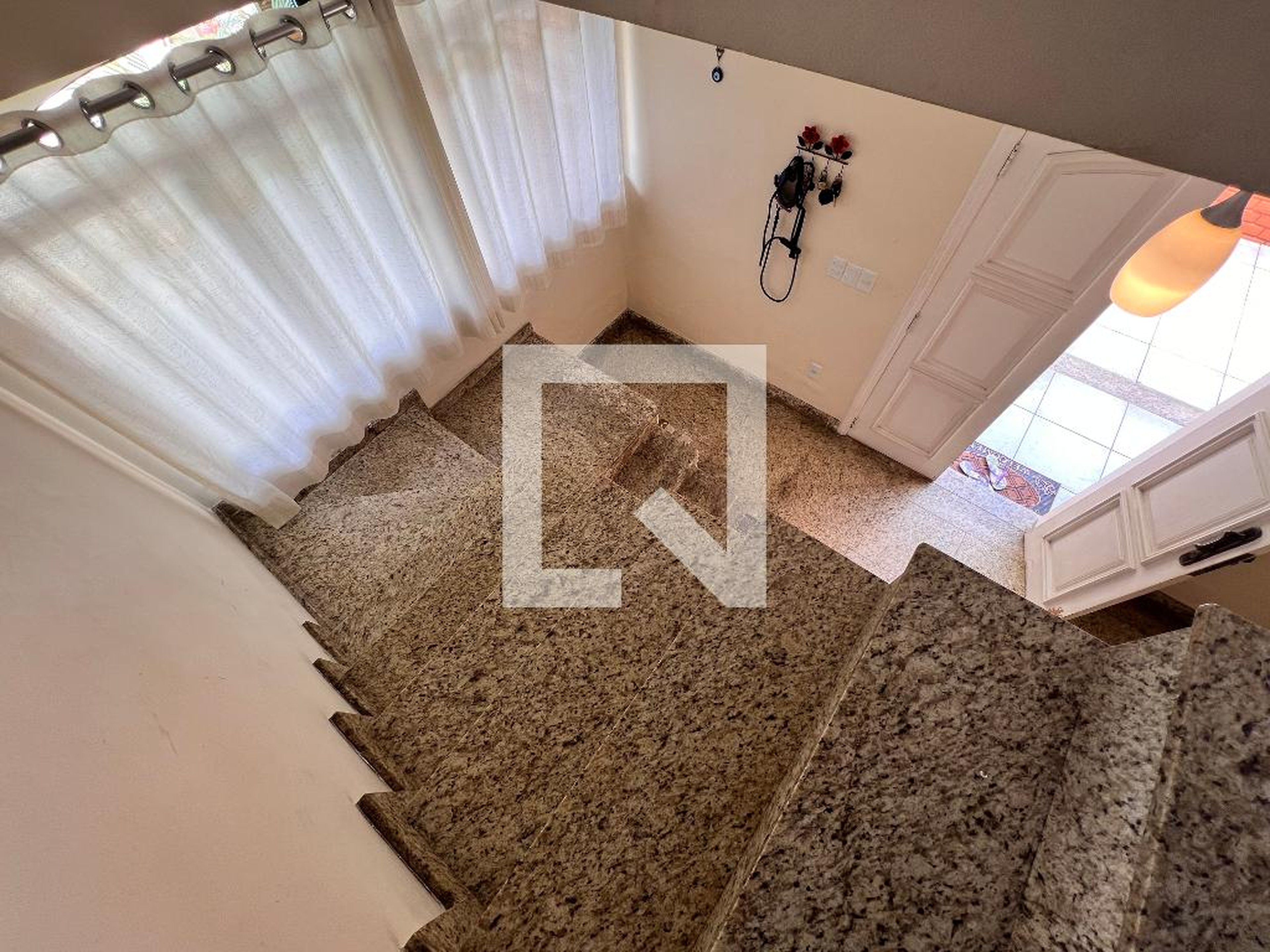 Hall de entrada Condomínio em Rua da Flora, 0