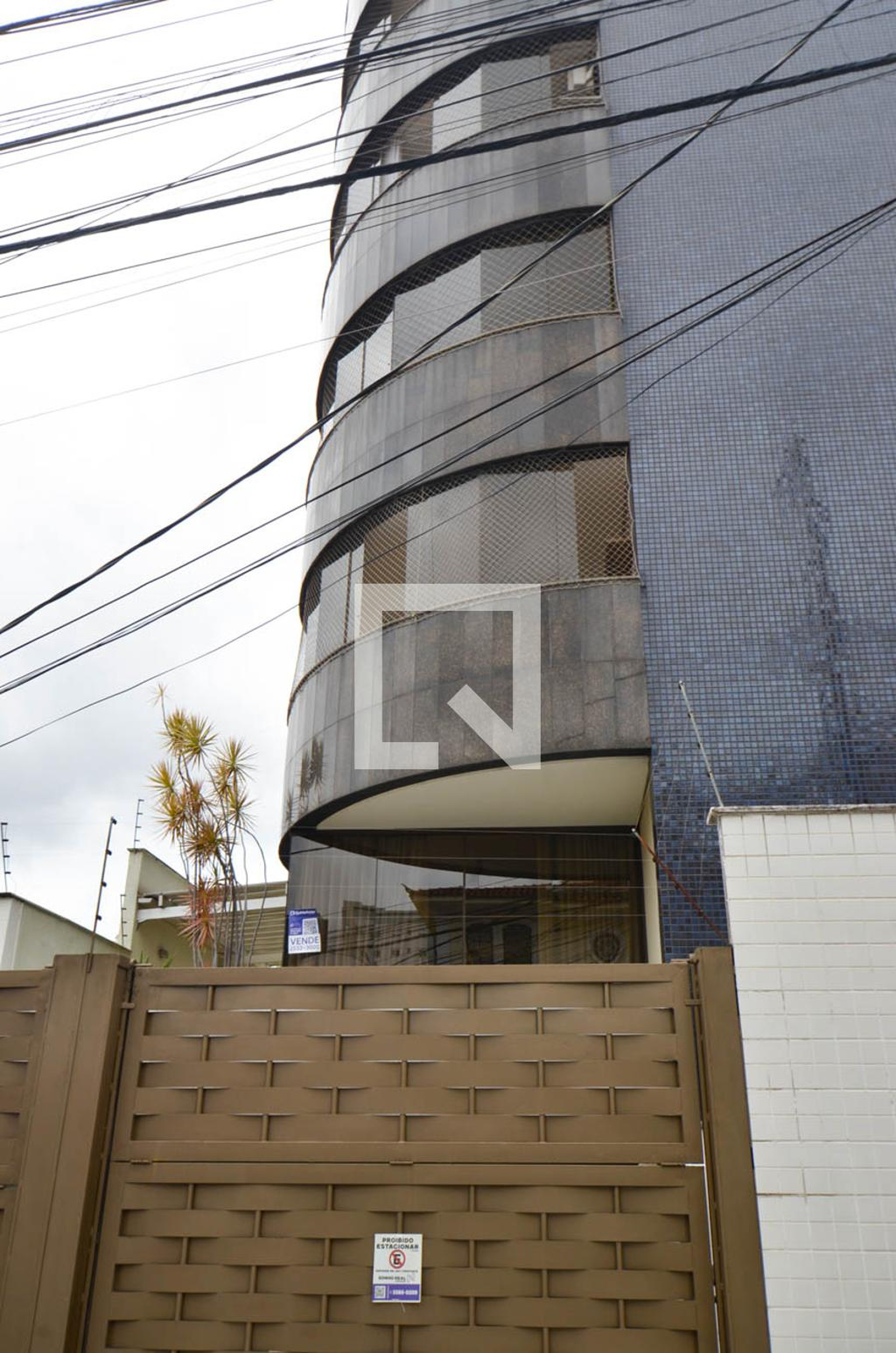 Fachada Condomínio em Rua Professor Amedee Peret, 235