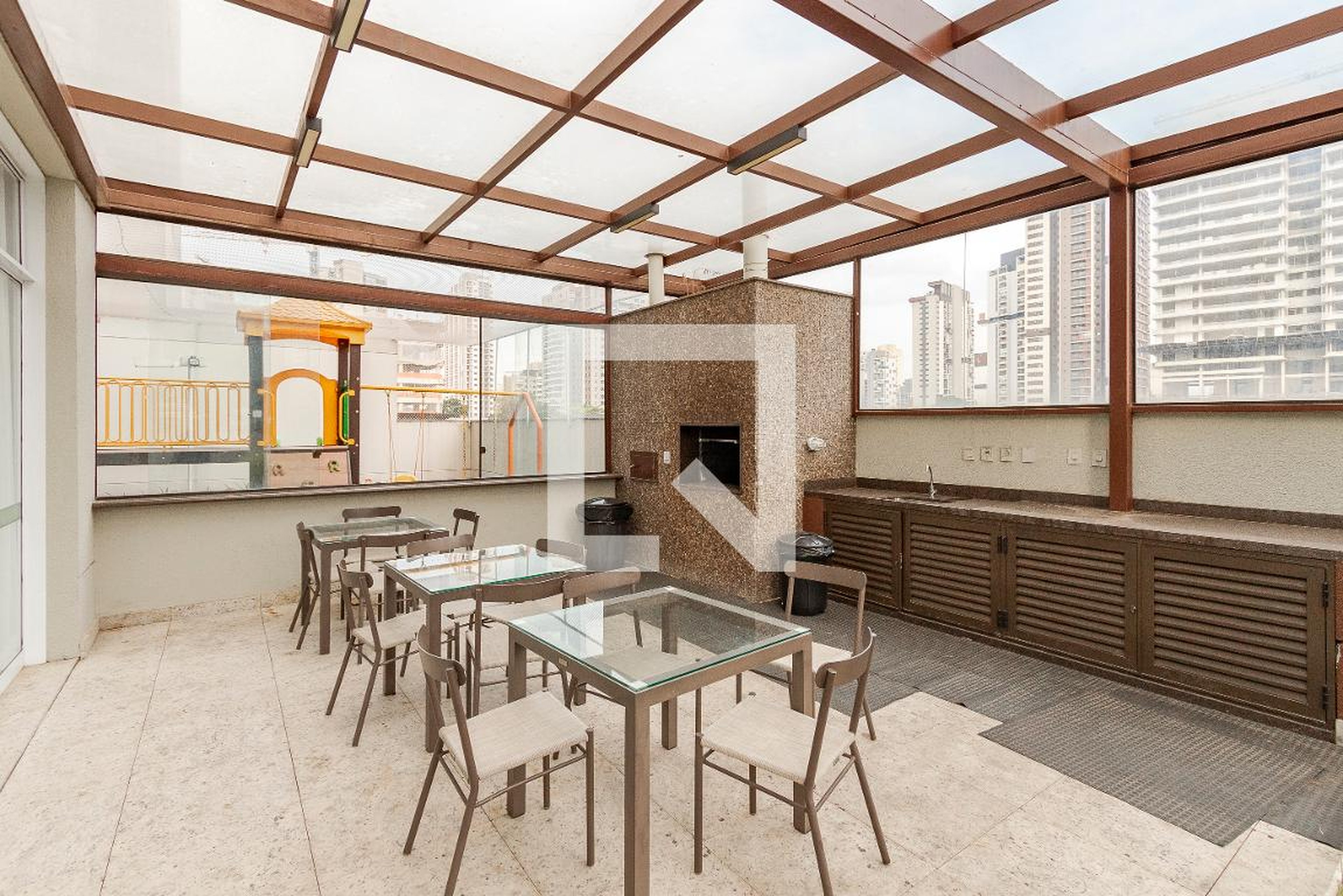 Churrasqueira - QUATRO BROOKLIN