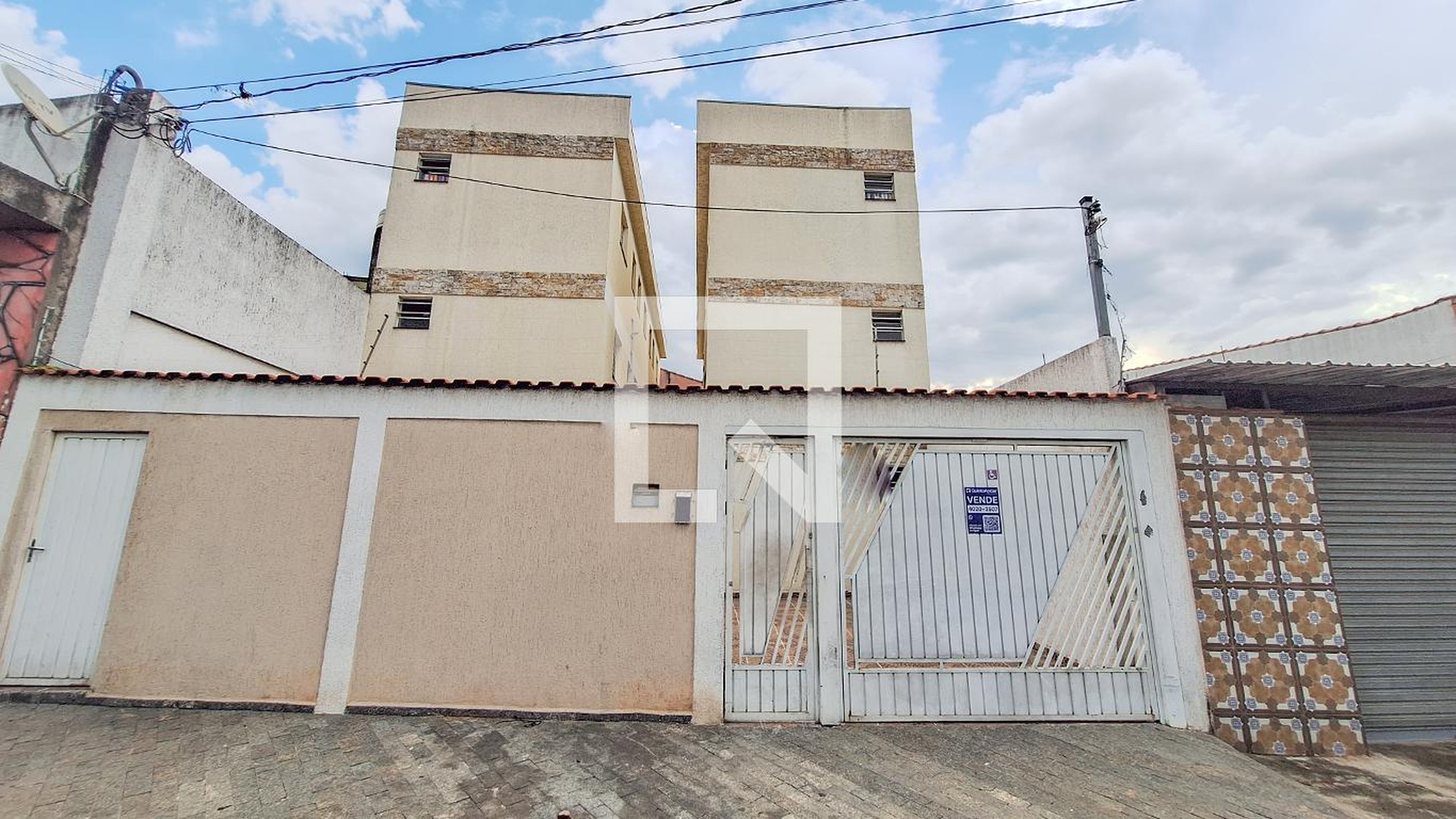 Fachada Condomínio em Rua Frei André Blanco, 160
