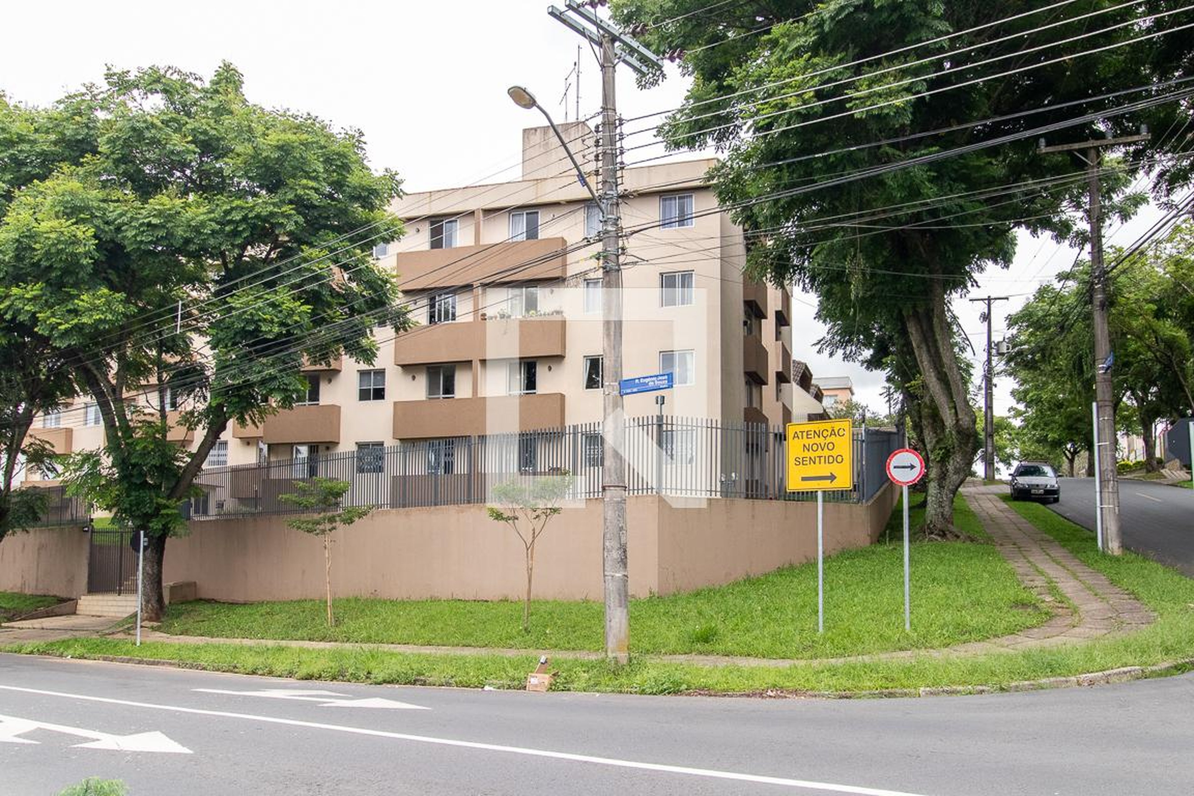Fachada Condomínio em Rua Eugênio José de Souza, 1584