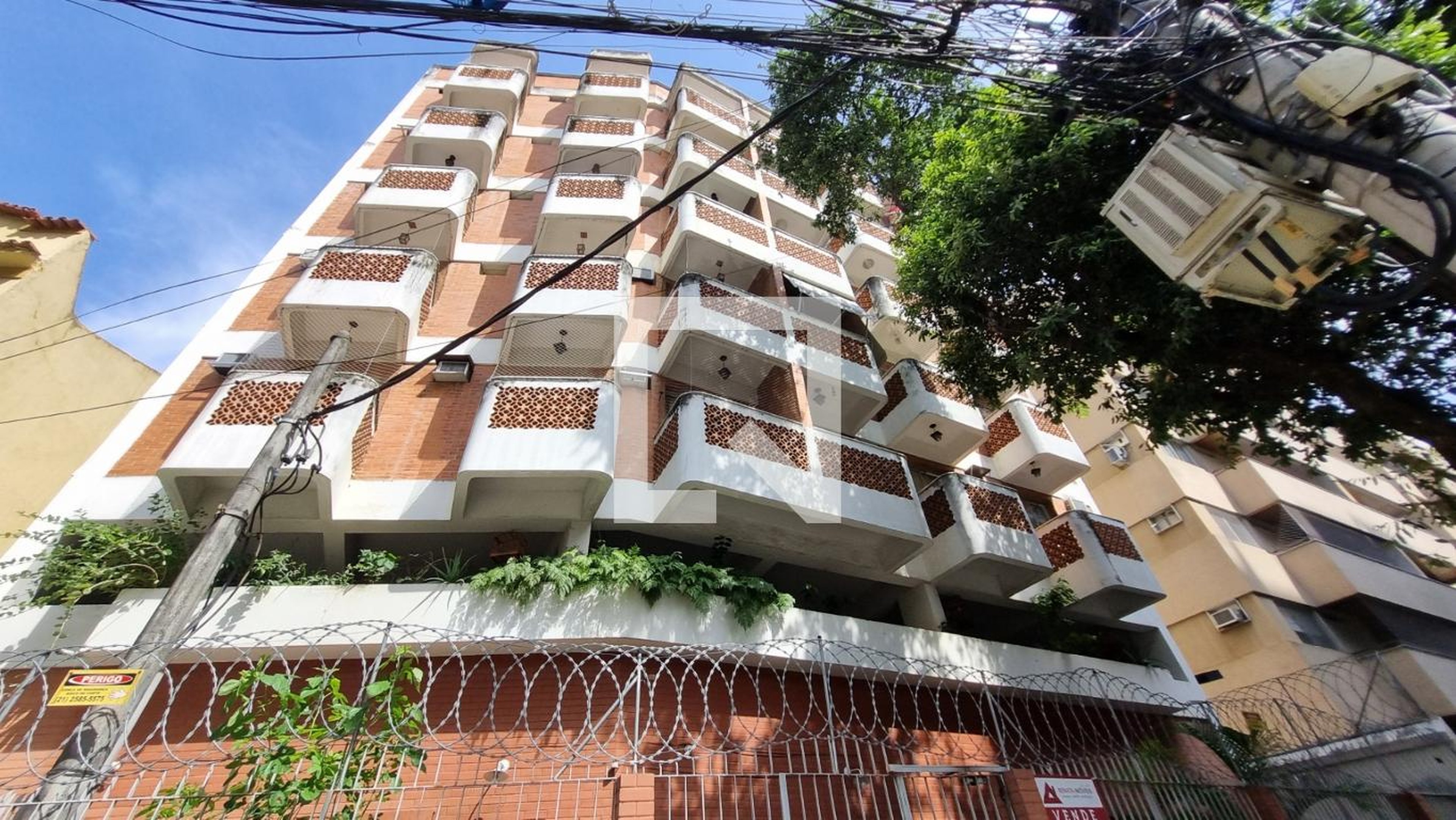 Fachada Edifício Yumnah