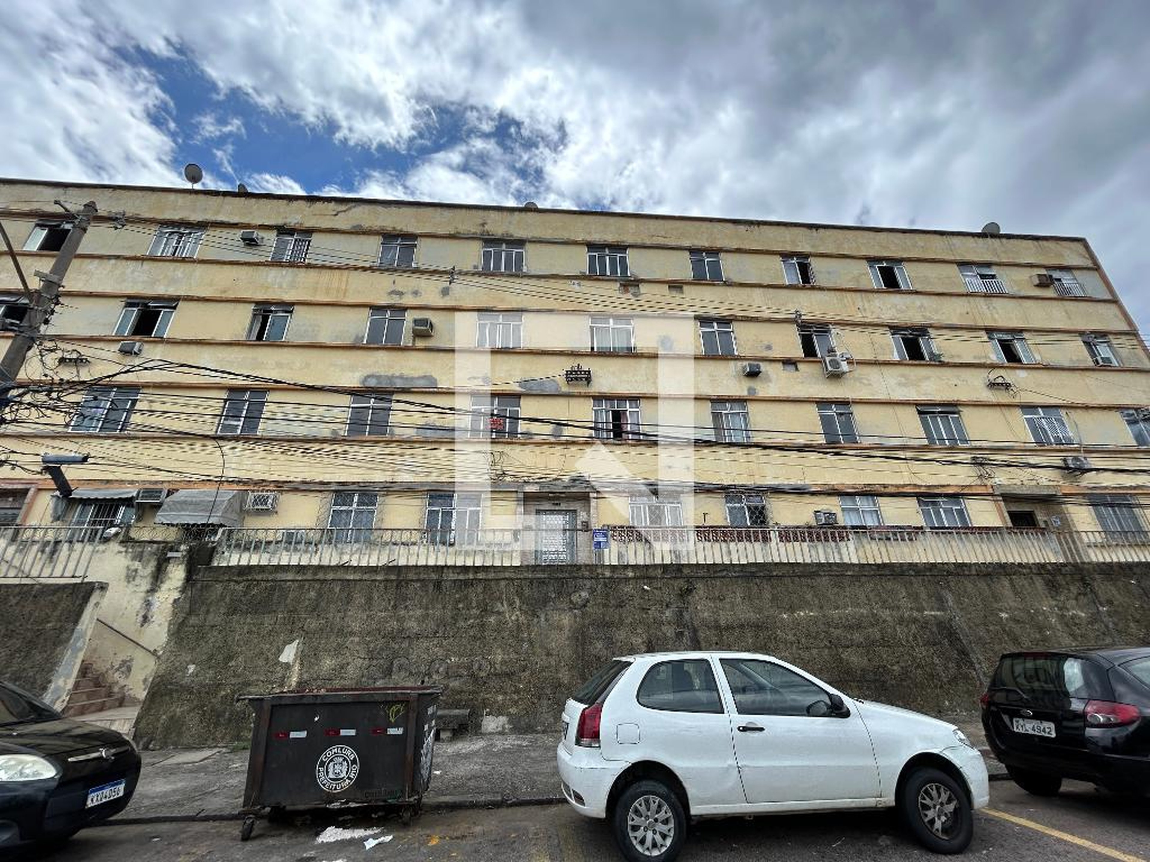 Fachada Condomínio em Rua Fernando Simoni, 32