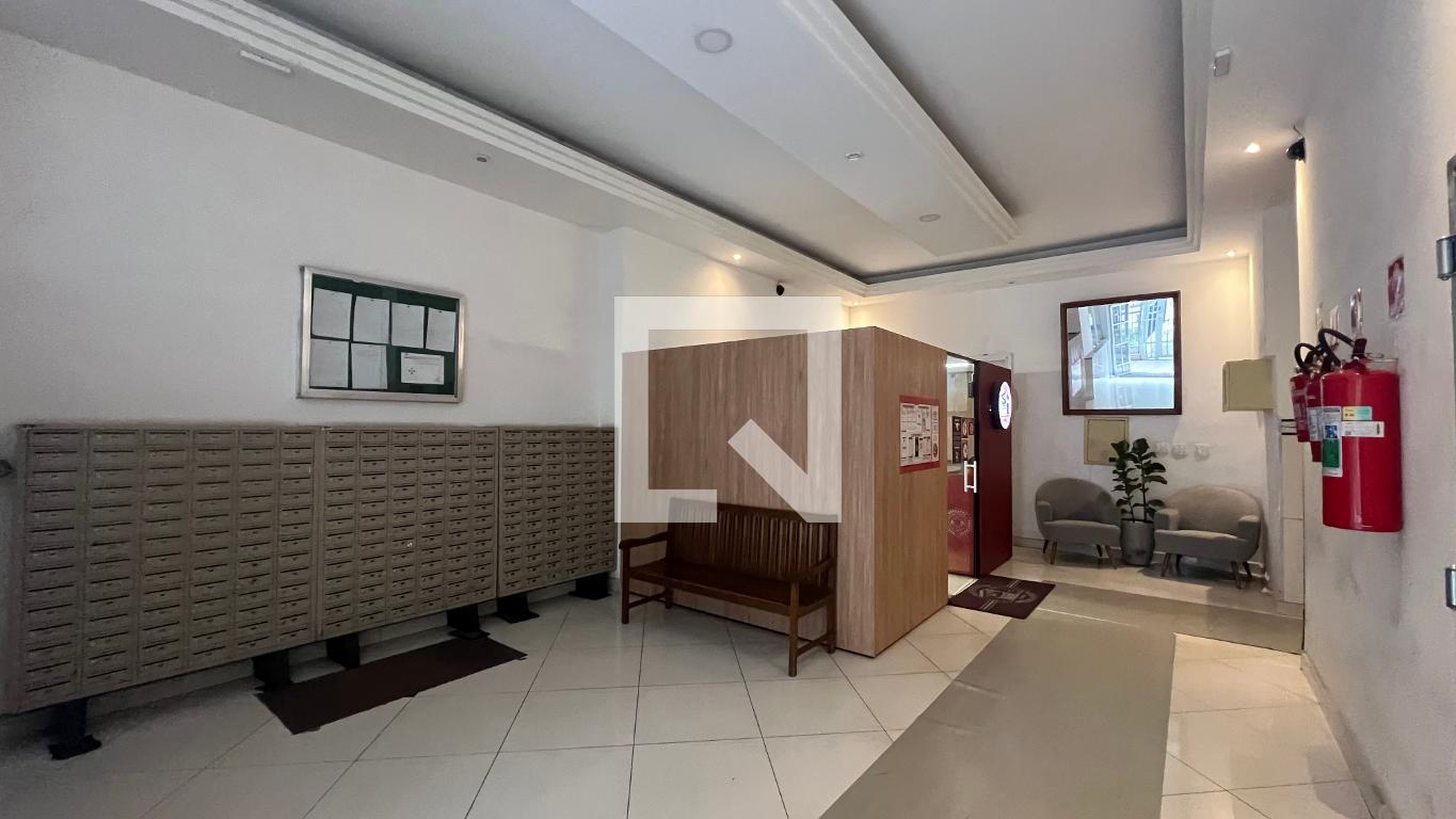 Hall de entrada Condomínio em Avenida Nove de Julho, 302