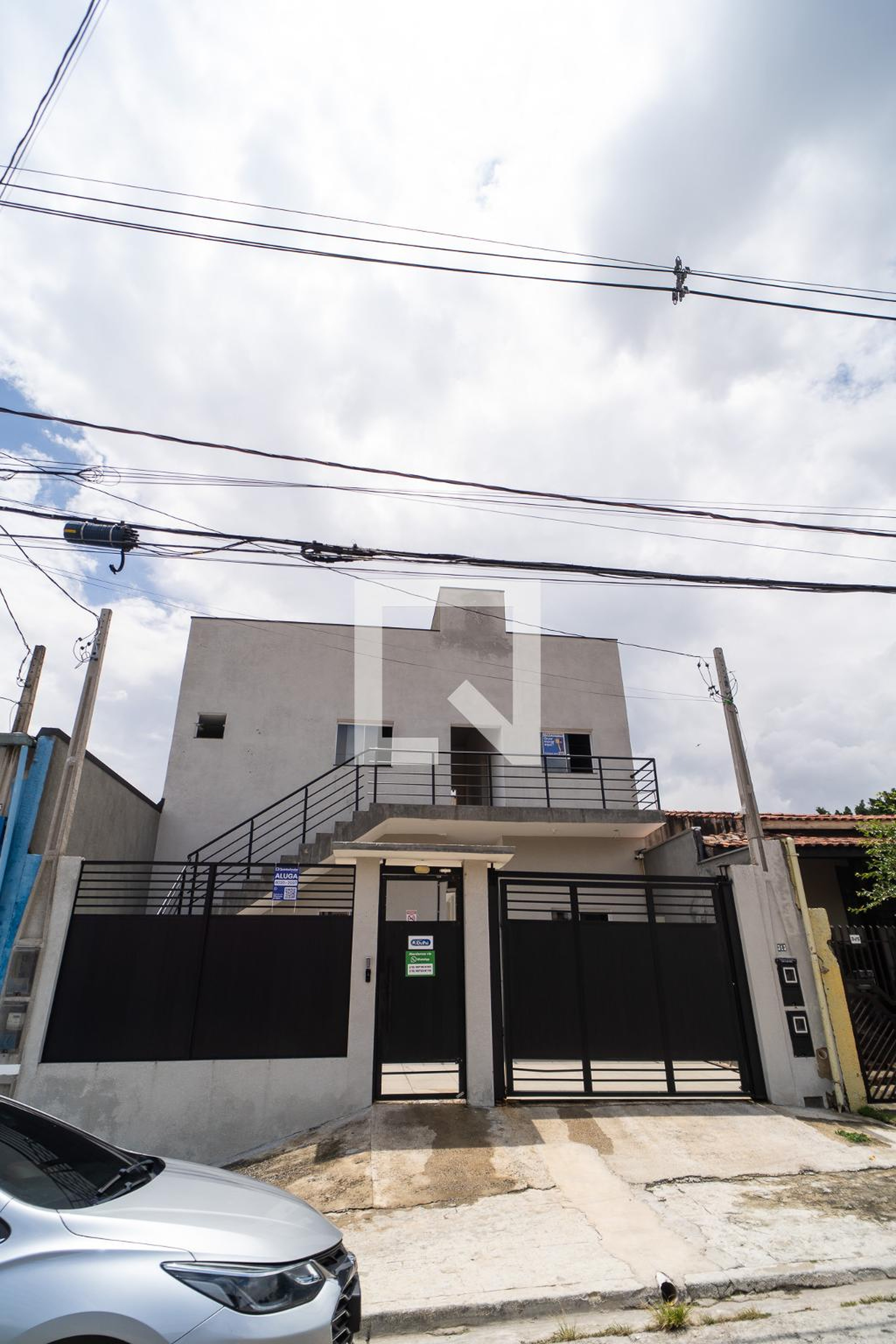 Fachada Condomínio em Rua Eugênio Leite, 5