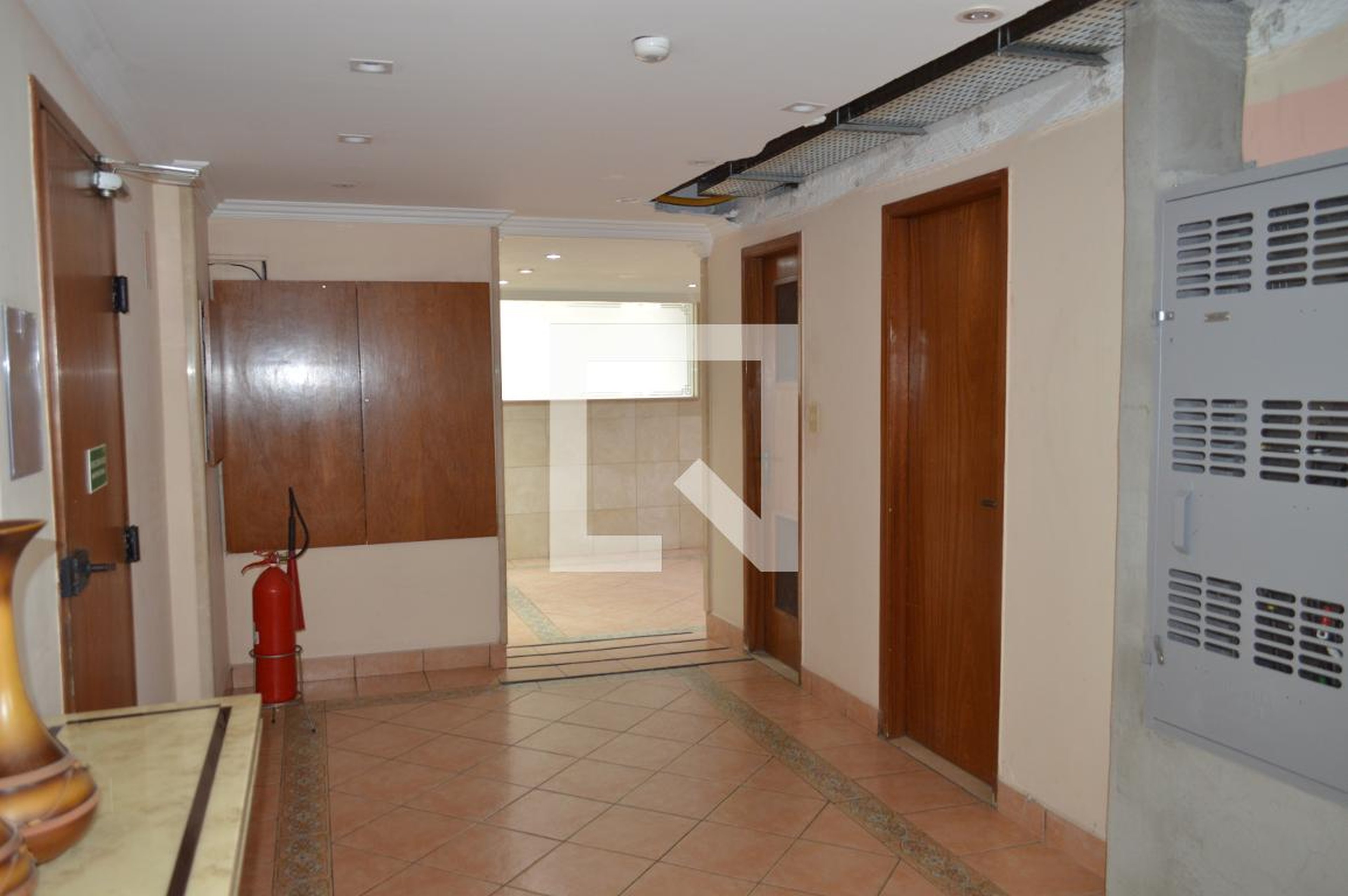 Hall - Vila Monumento